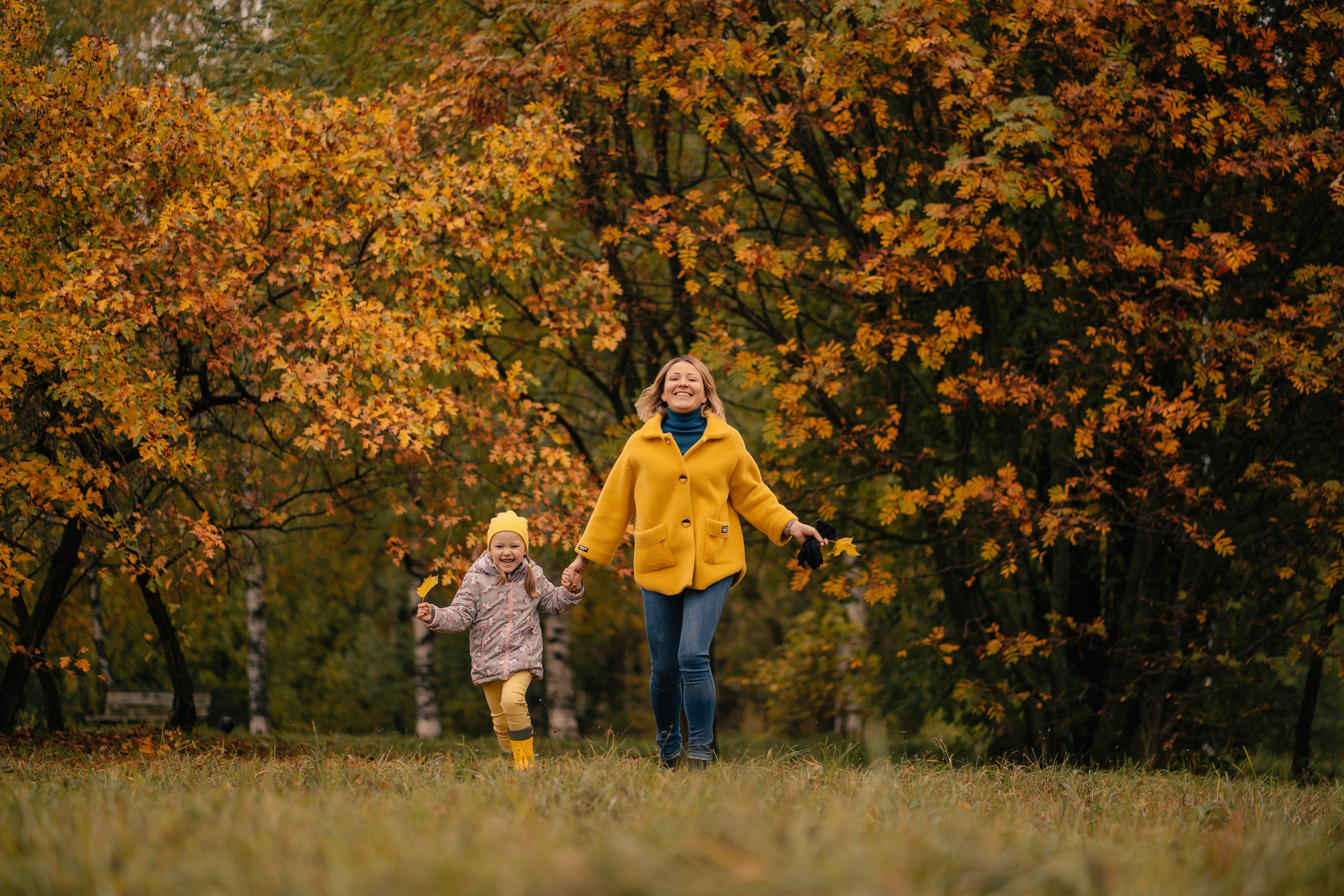 Фотосессия на улице в городе и на природе. Выпускные альбомы в городе Кирове. Фотограф Екатерина Невская