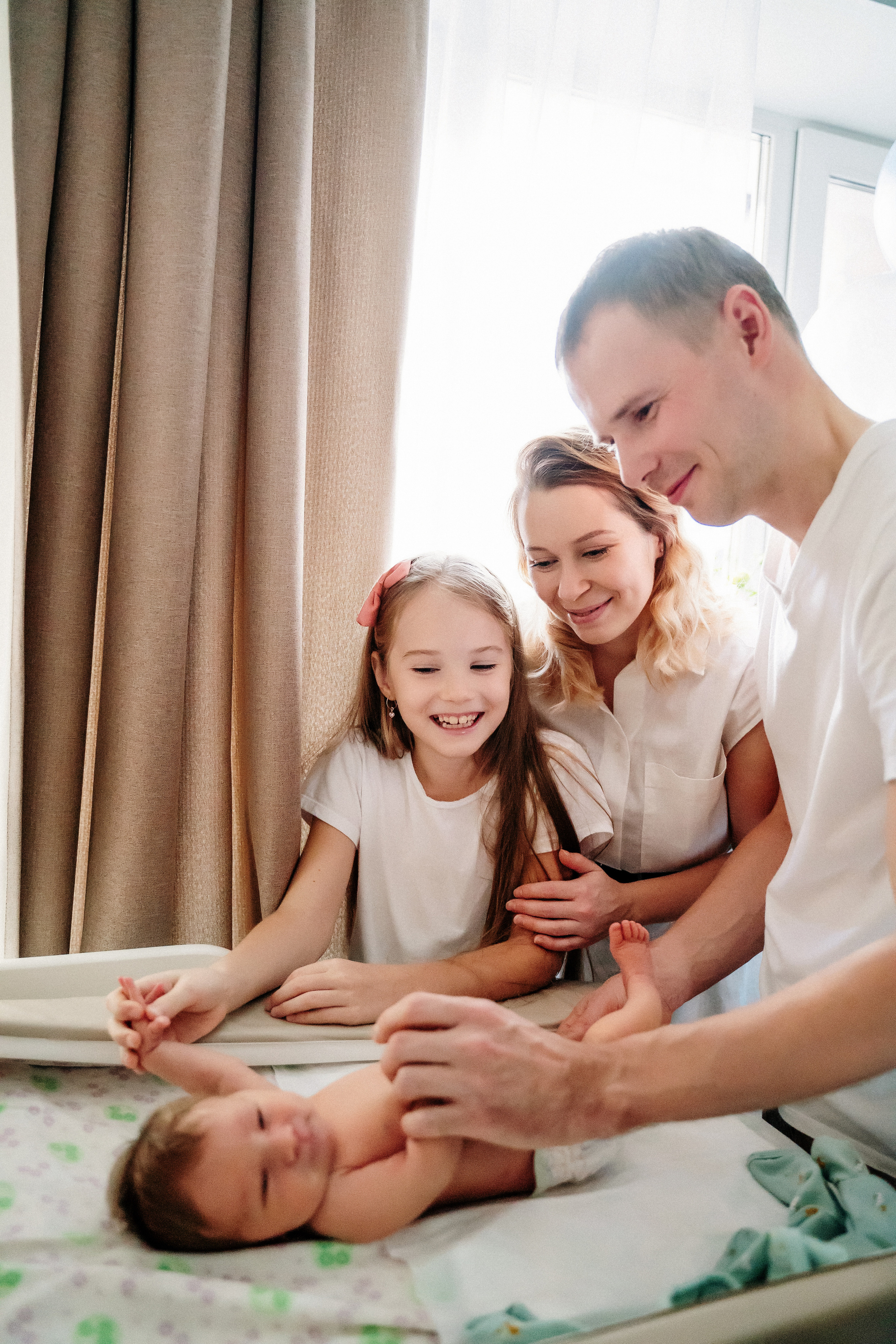 Домашняя фотосессия с новорожденным малышом. Выпускные альбомы в городе Кирове. Фотограф Екатерина Невская
