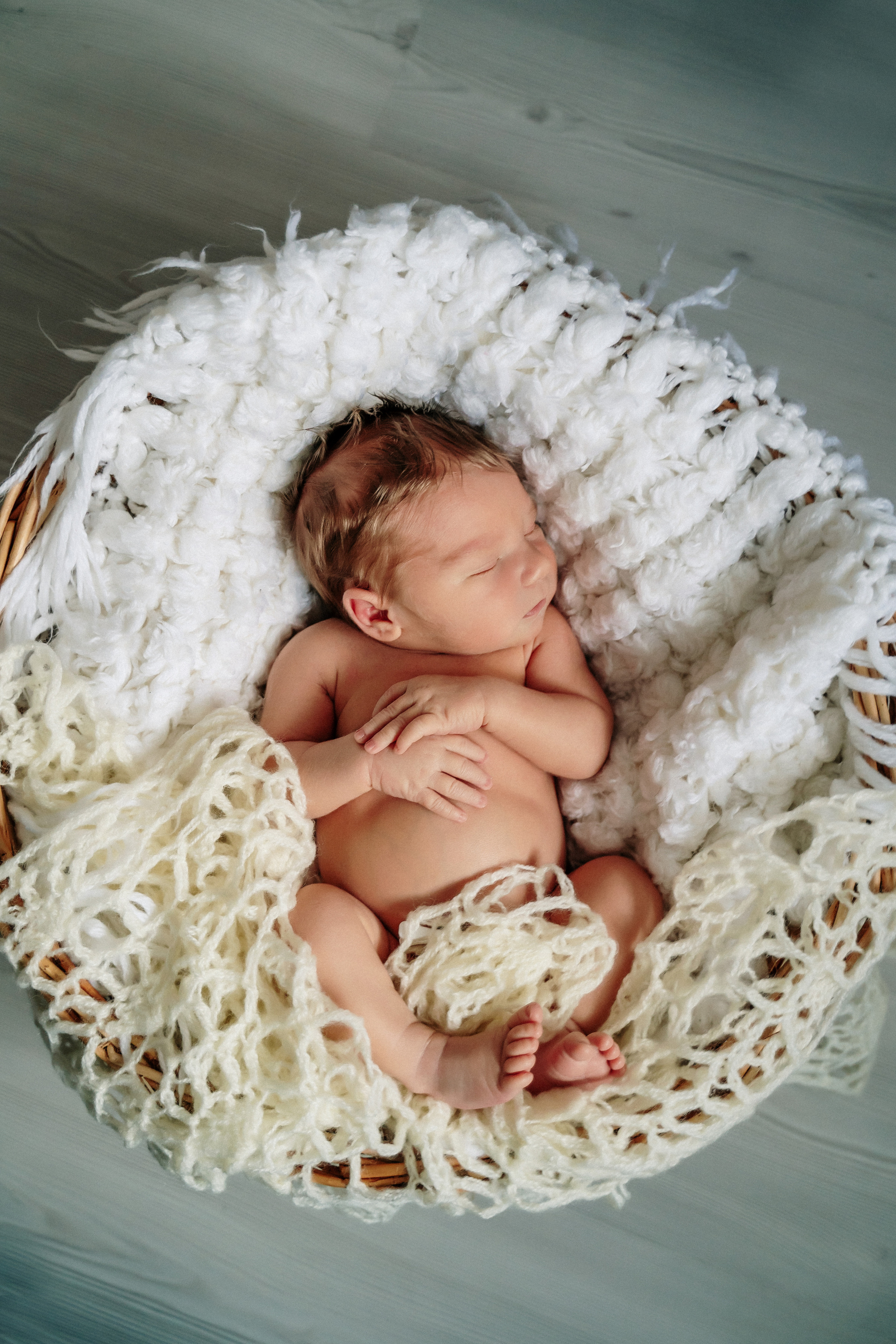 Домашняя фотосессия с новорожденным малышом. Выпускные альбомы в городе Кирове. Фотограф Екатерина Невская