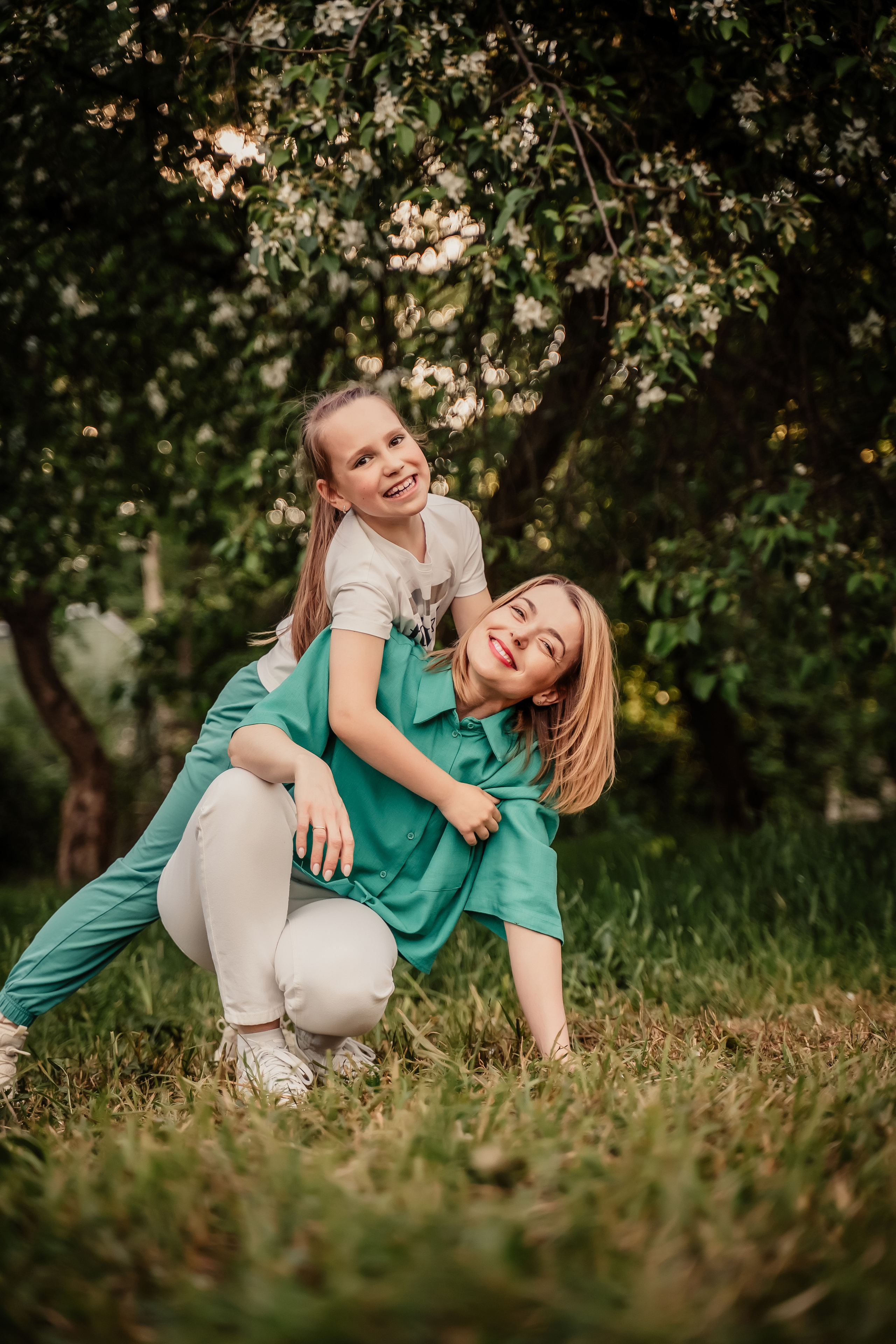 Фотосессия на улице в городе и на природе. Выпускные альбомы в городе Кирове. Фотограф Екатерина Невская