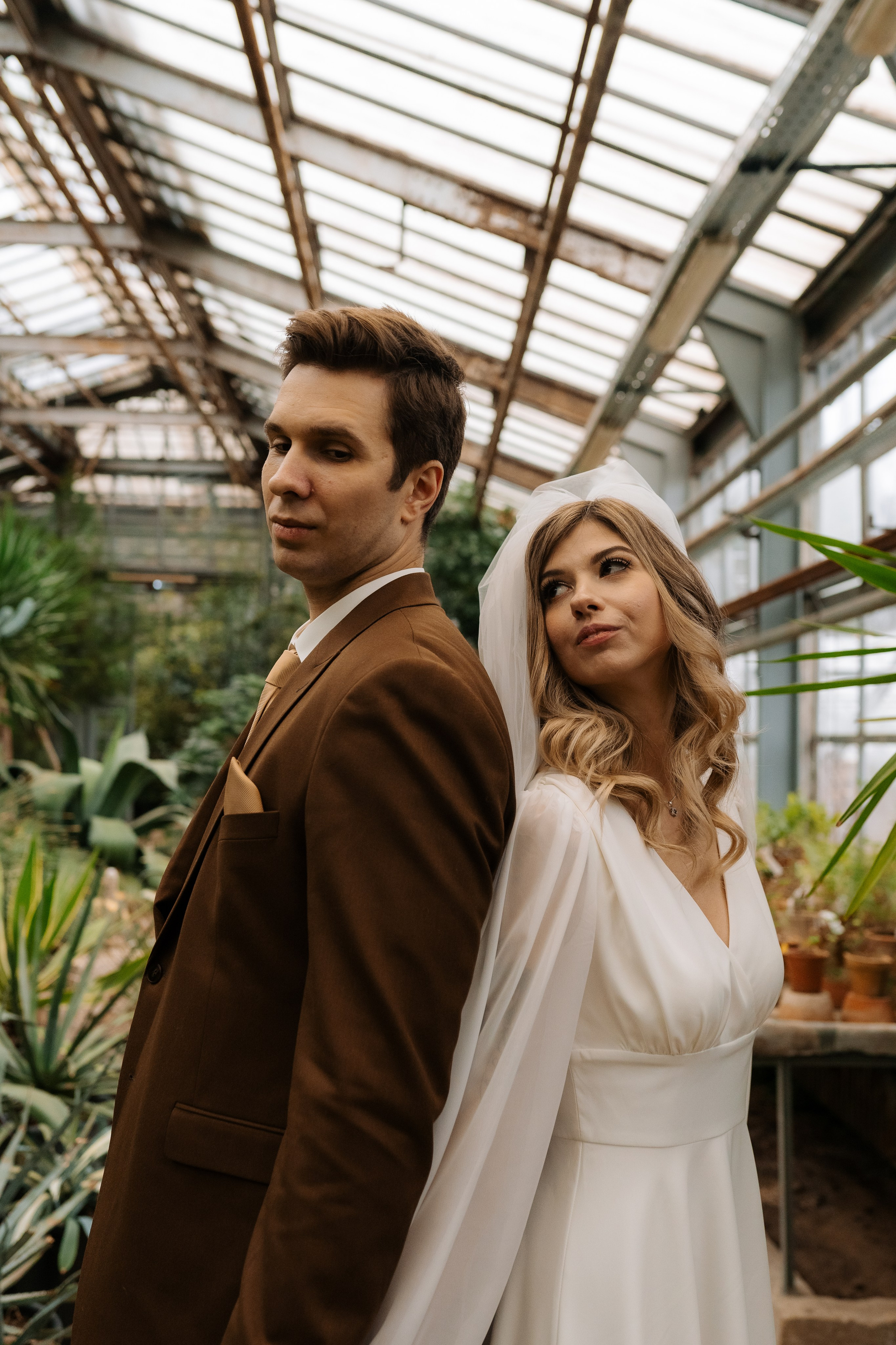 Свадебная фотосессия в оранжерее, Москва. Свадебный фотограф в Москве Анна Полушина