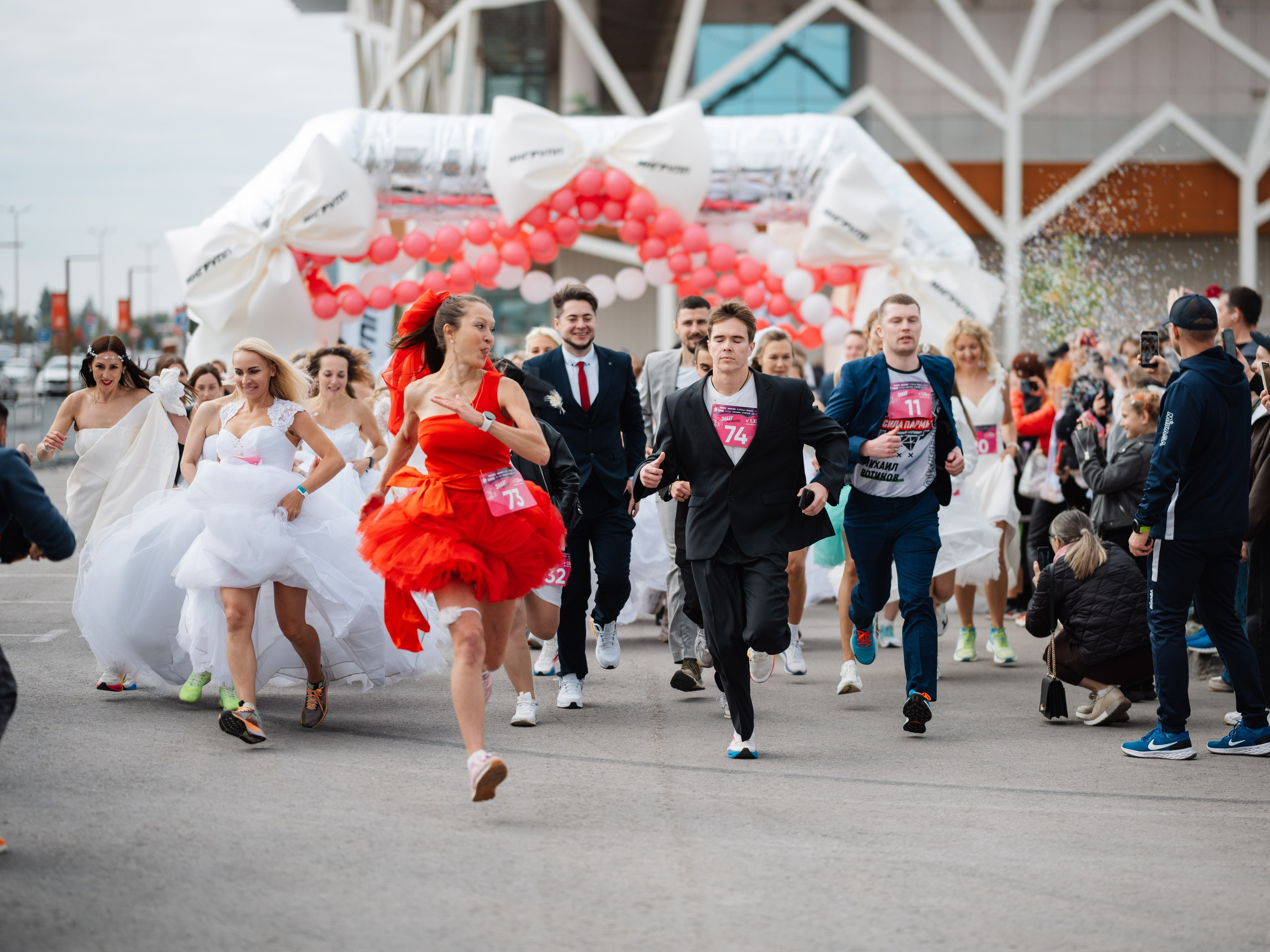 Забег невест. Фотограф Алексей Шрайбик