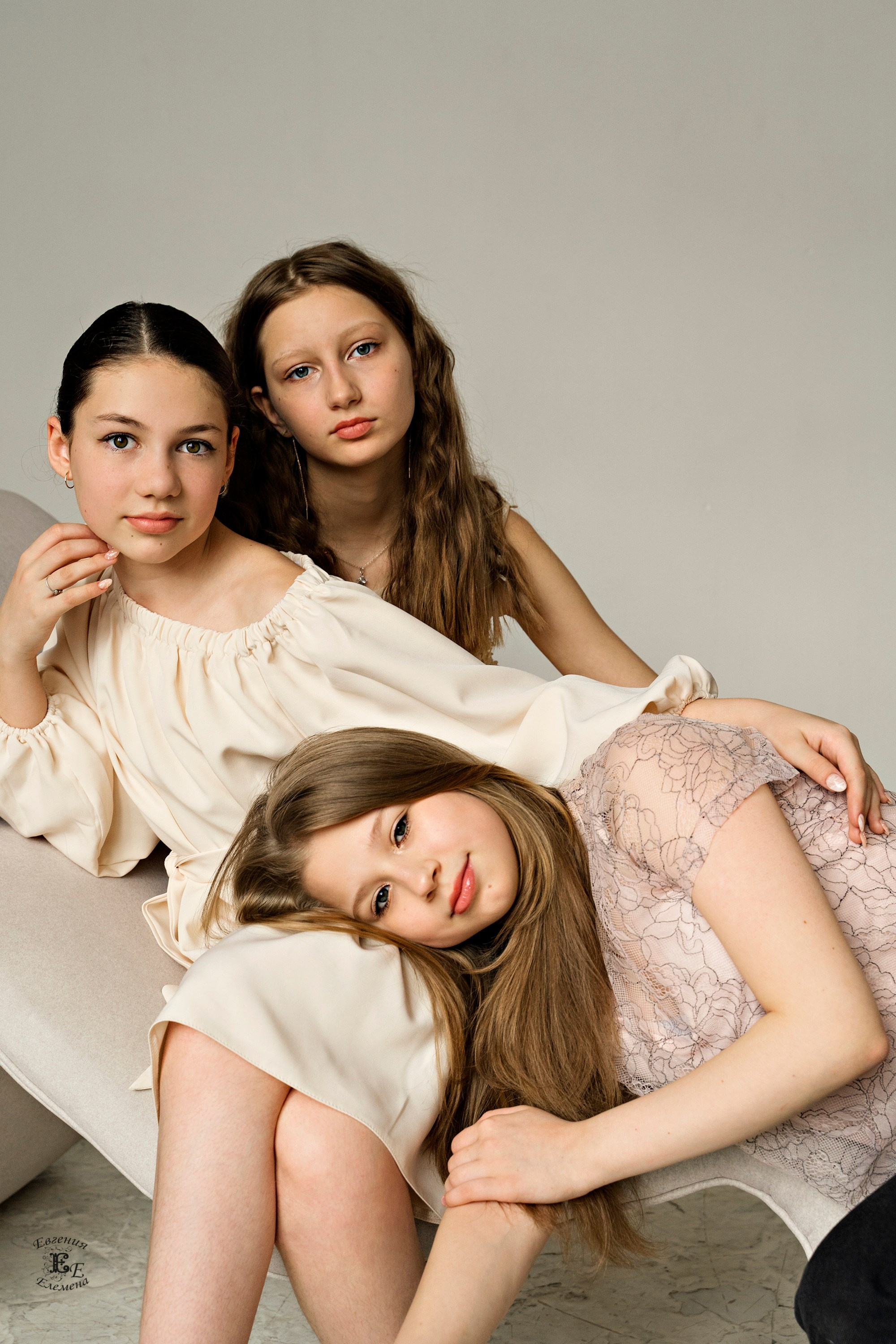 Фотосъемка Таисии и подружек. Семейный и портретный фотограф в Санкт-Петербурге Евгения Елемена