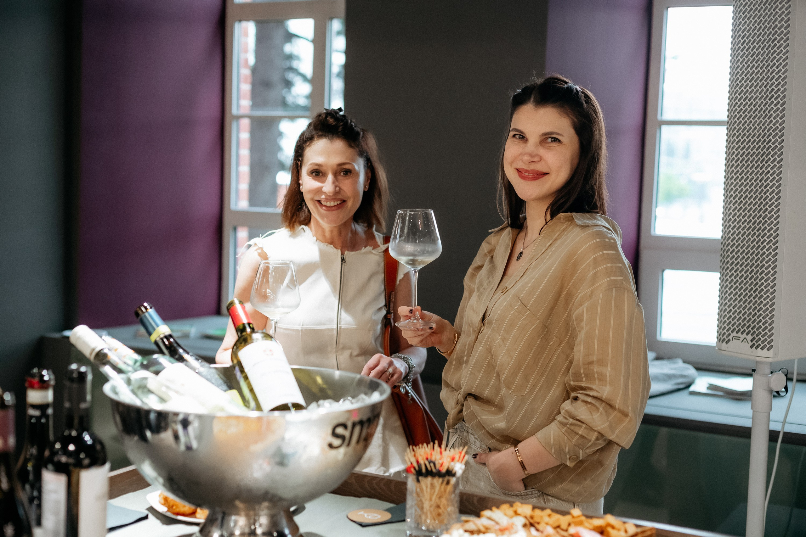 BY SIMPLE ВИНОТЕКА — ОТКРЫТИЕ. СВОИ. ФОТООТЧЕТЫ-СОБЫТИЯ-МЕСТА