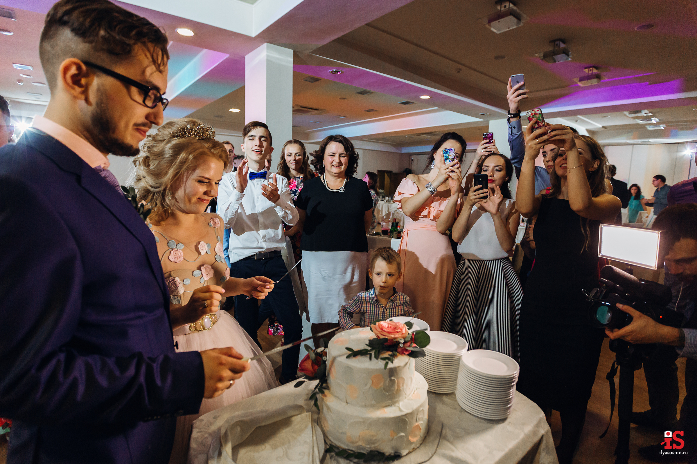 Свадебный фотограф Птз. Профессиональный фотограф Петрозаводск Илья Соснин