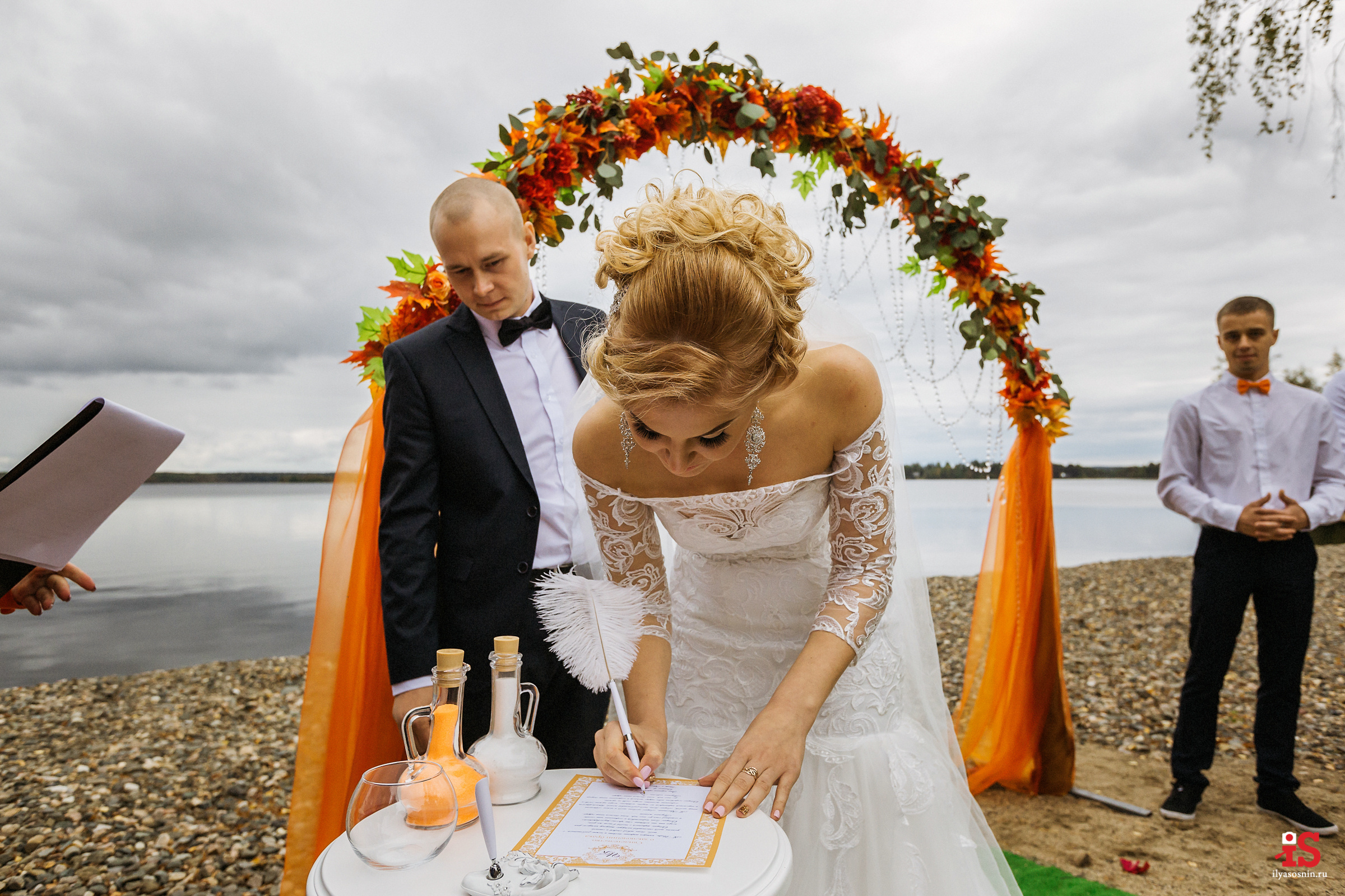 Фотограф на свадьбу Петрозаводск. Профессиональный фотограф Петрозаводск Илья Соснин