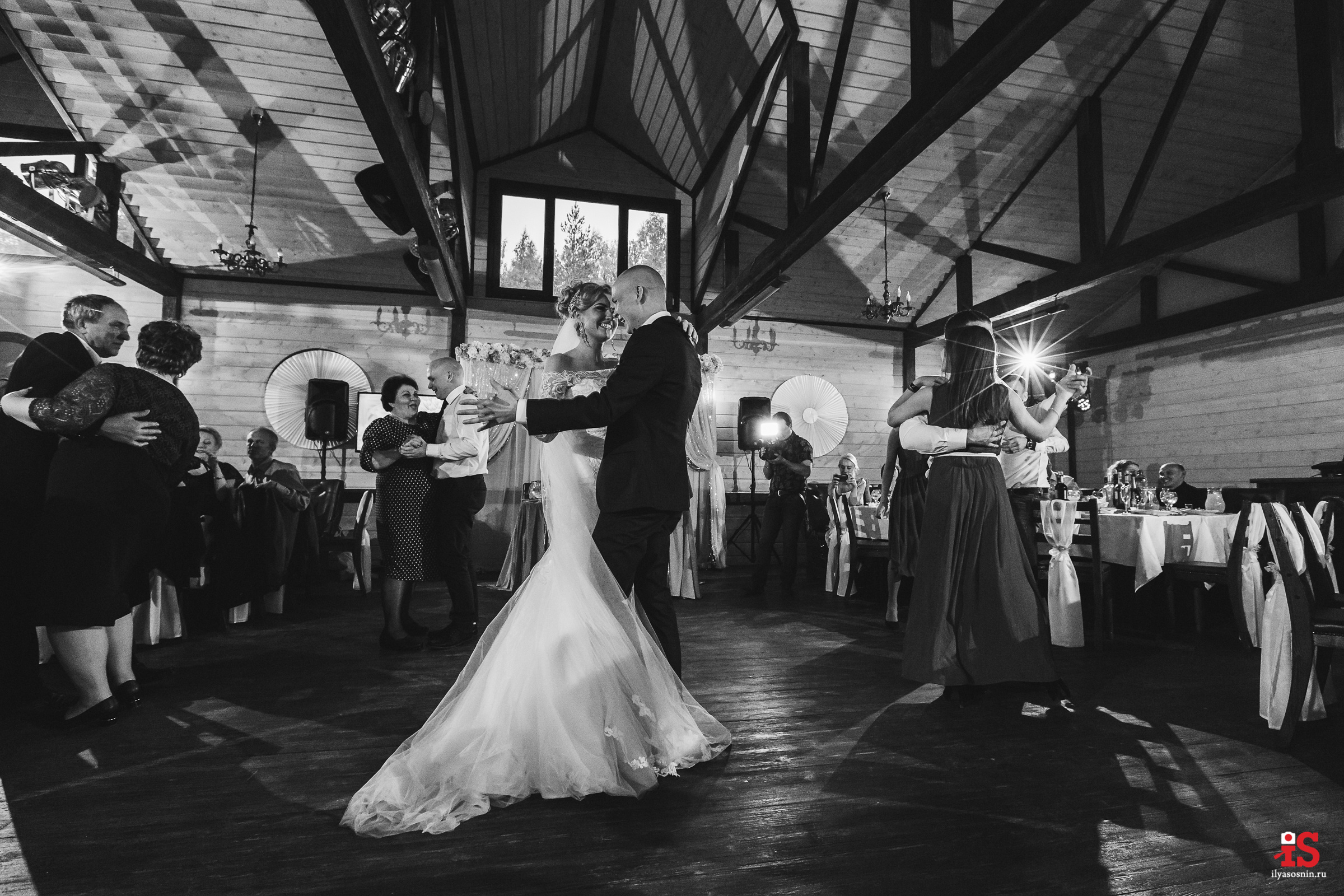 Фотограф на свадьбу Петрозаводск. Профессиональный фотограф Петрозаводск Илья Соснин