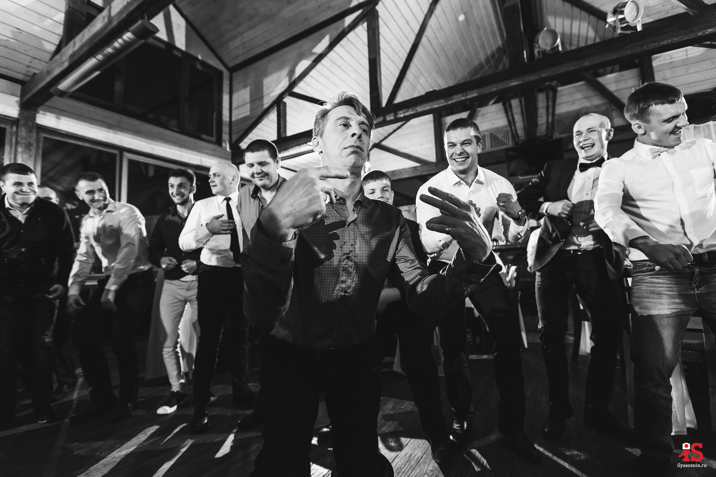 Фотограф на свадьбу Петрозаводск. Профессиональный фотограф Петрозаводск Илья Соснин