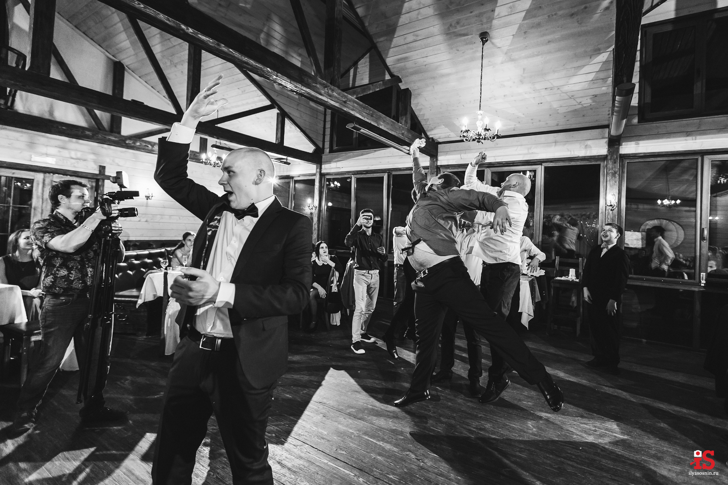 Фотограф на свадьбу Петрозаводск. Профессиональный фотограф Петрозаводск Илья Соснин