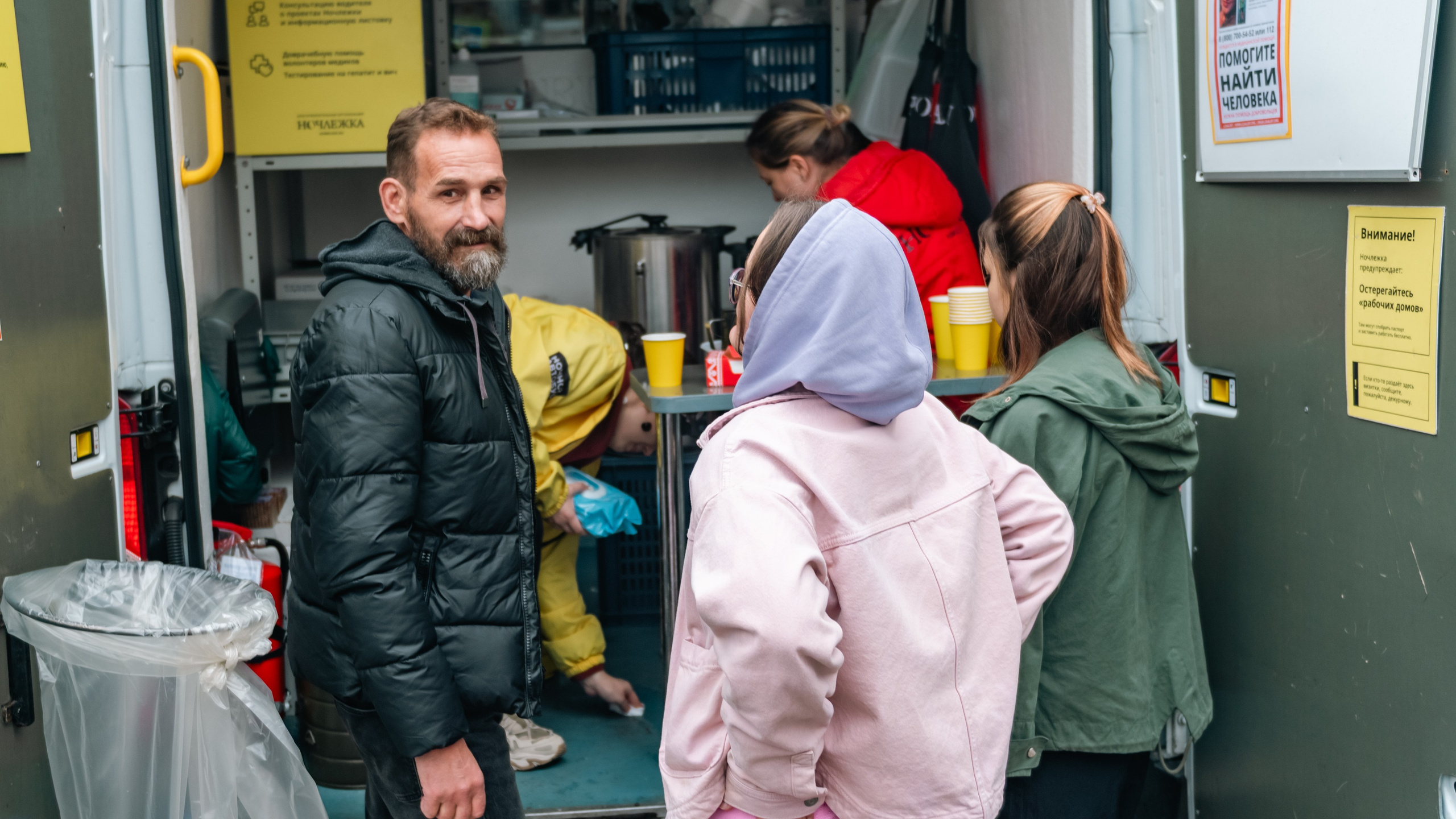 Съемка турнира по настольному теннису в НКО «Ночлежка». Фотограф в Москве. Шахабудин