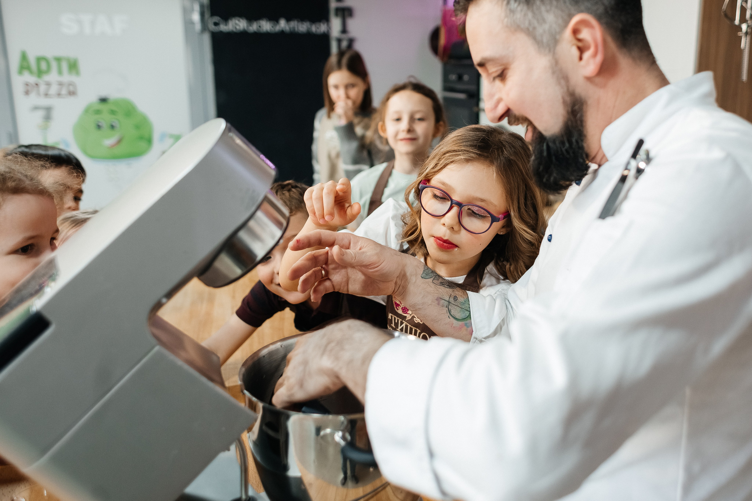 Детский мастер-класс в «АРТиШОК». Фотограф Кемерово | Сергей