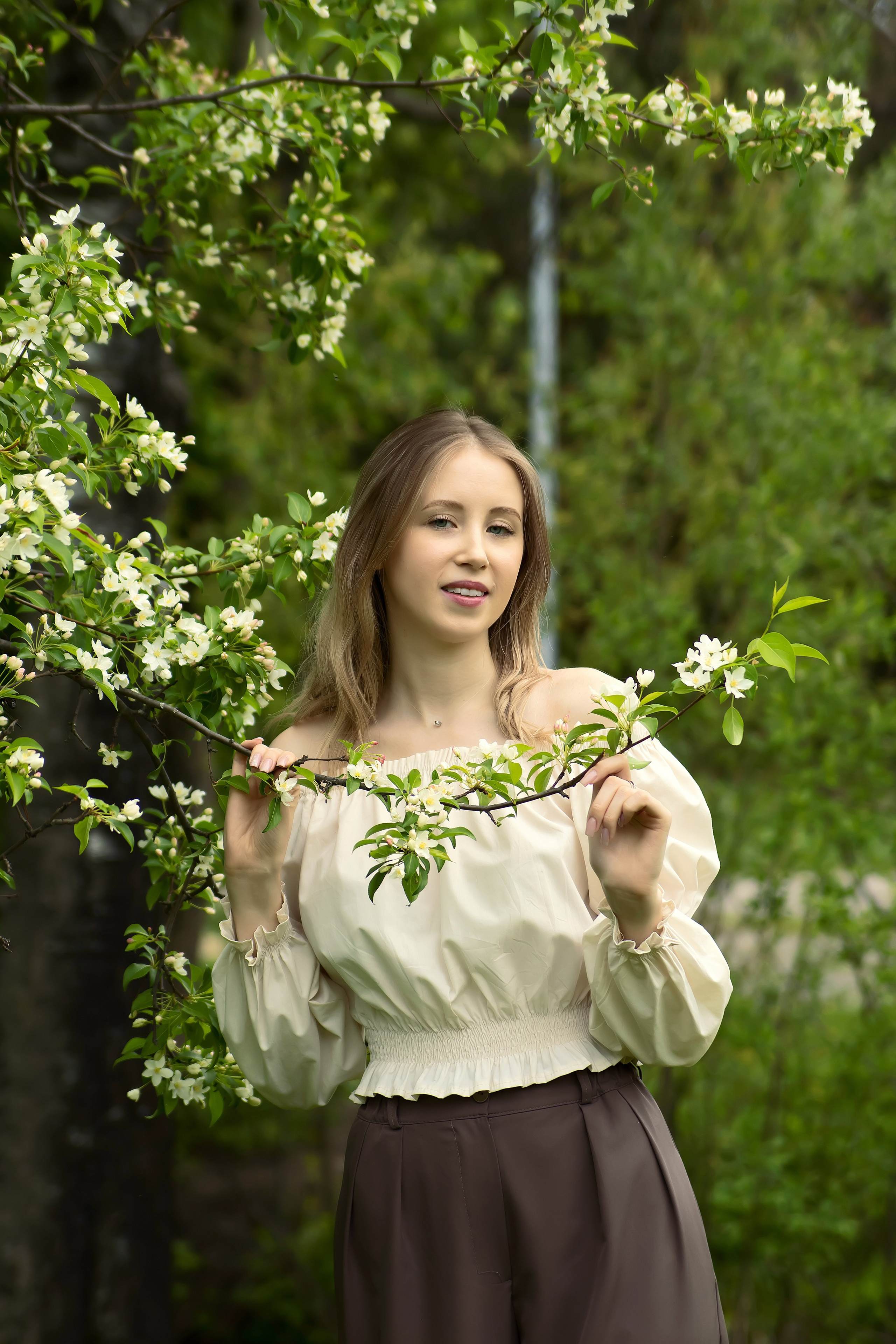 Индивидуальная фотосессия на цветении. Детский и семейный фотограф Кемерово Антонина Семеркова!