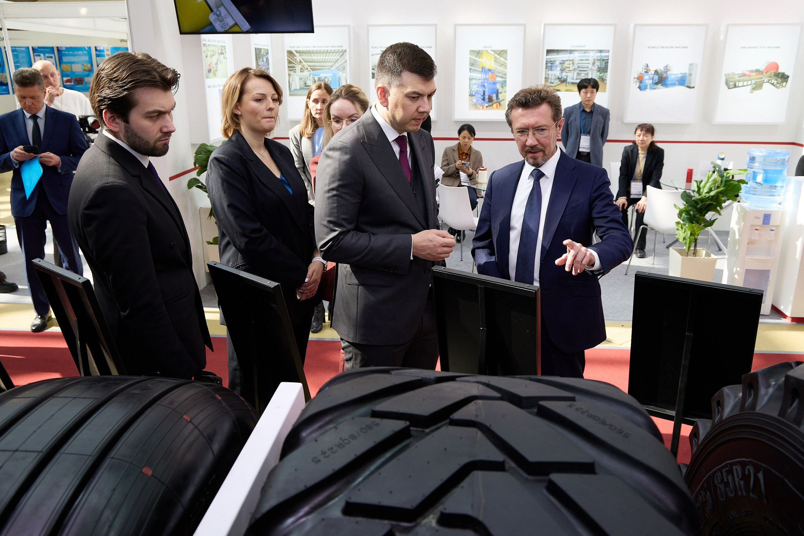 Репортажная фотосъемка делегации правительства на выставке в Крокус Экспо Бельских