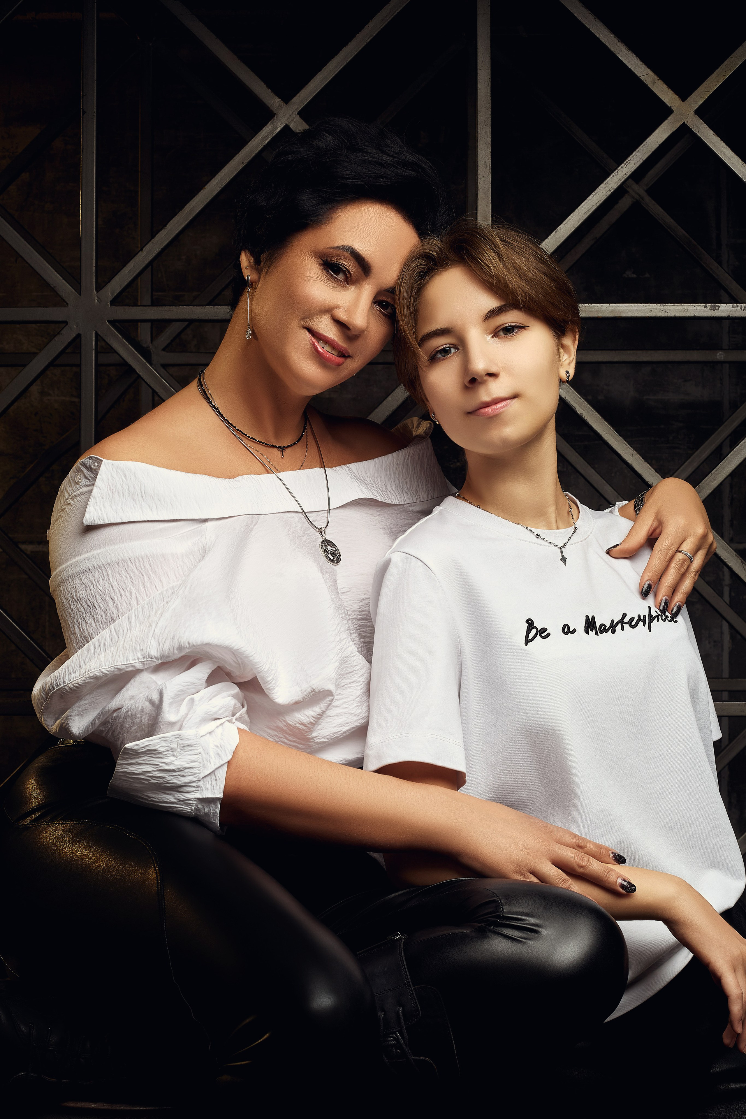 Марина и Вика. Cross-studio