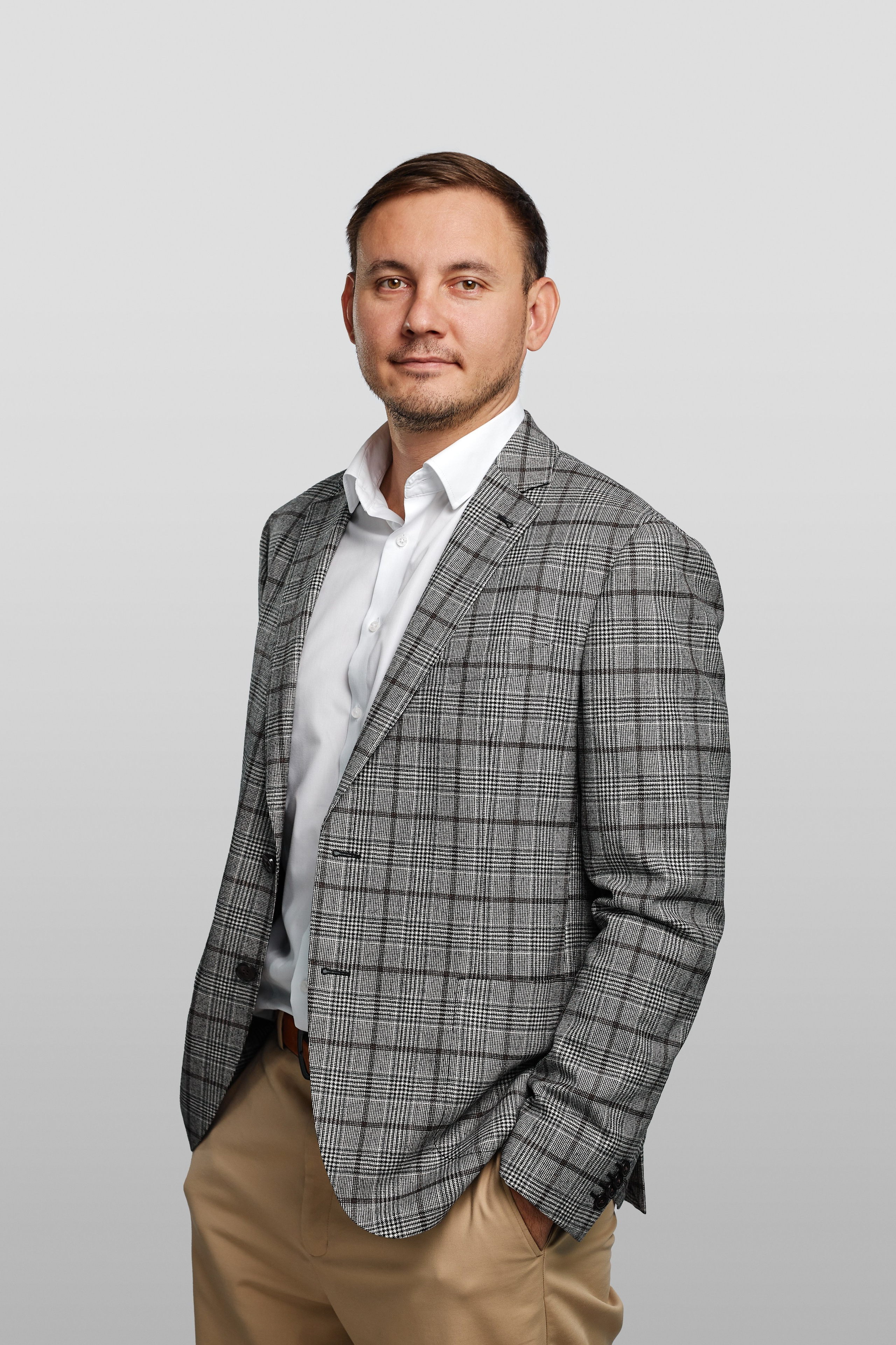 Рекламный фотограф в Москве Антон Артюшин