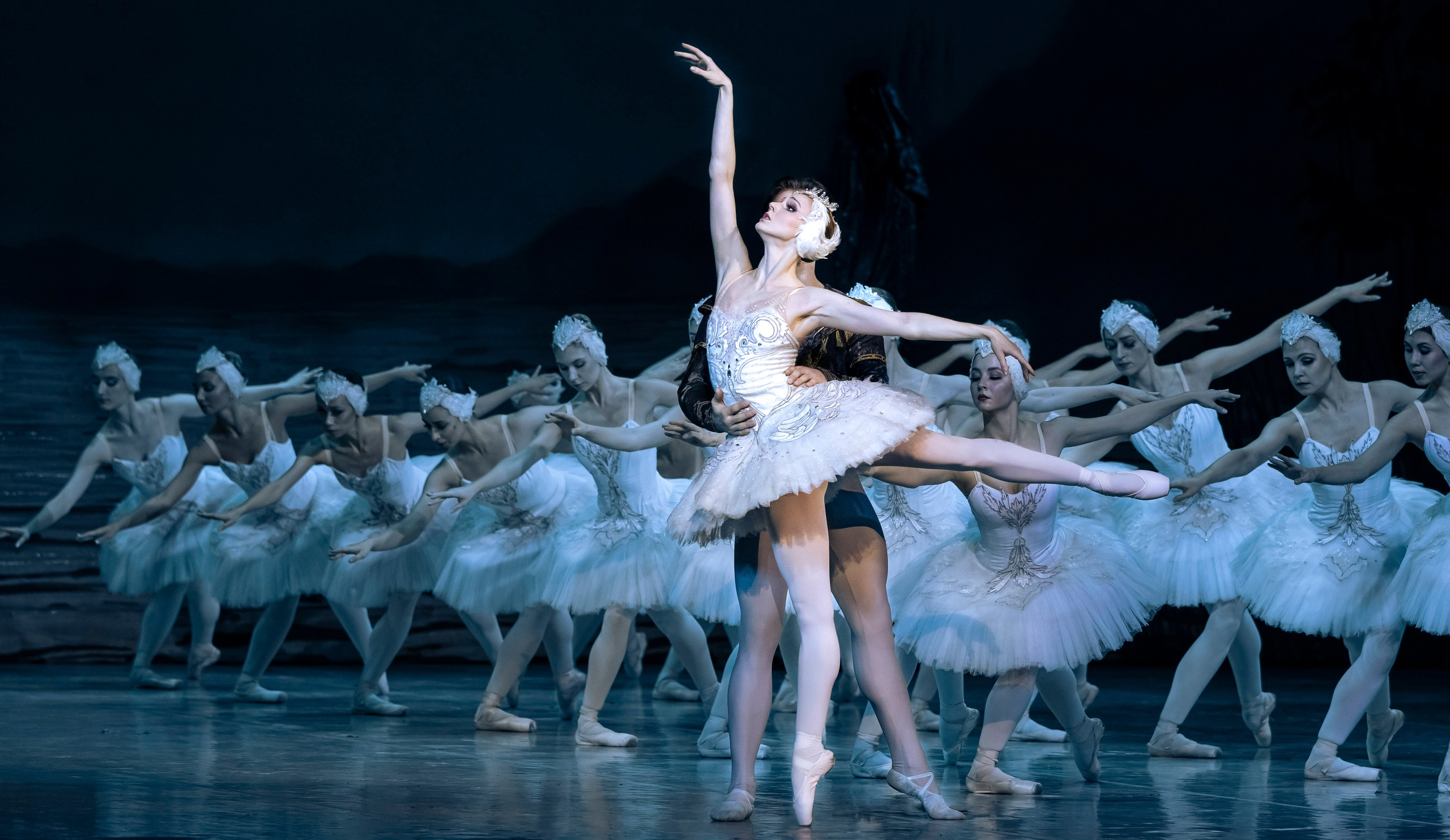 Лебединое озеро. Балет Наталии Касаткиной и Владимира Василёва. Балетный фотограф Москва Майоров Николай
