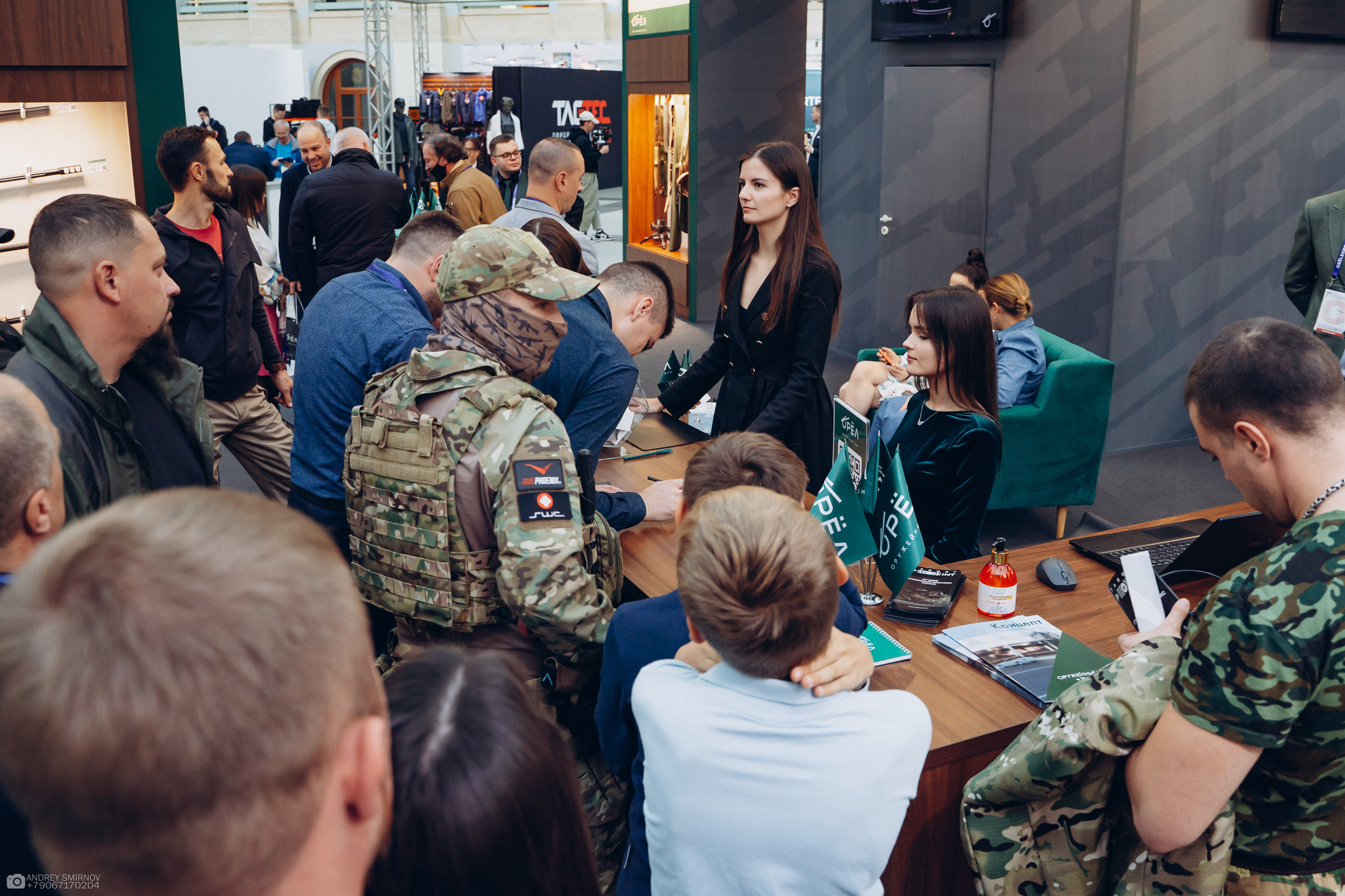 Выставка. FOTOZ Studio / Фотовидеомейкер Андрей Смирнов