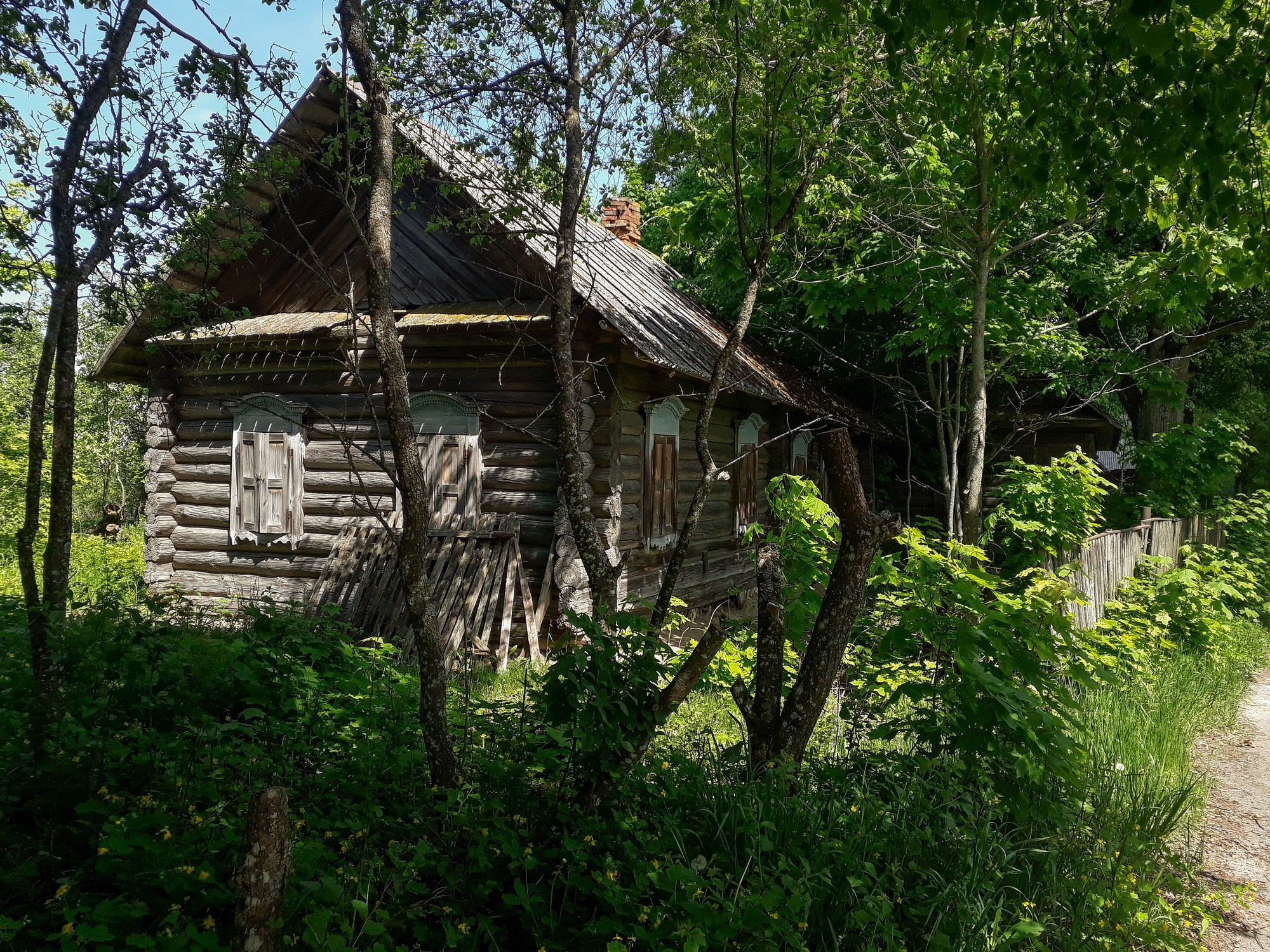 Home.land. Künstler Verstecktoff