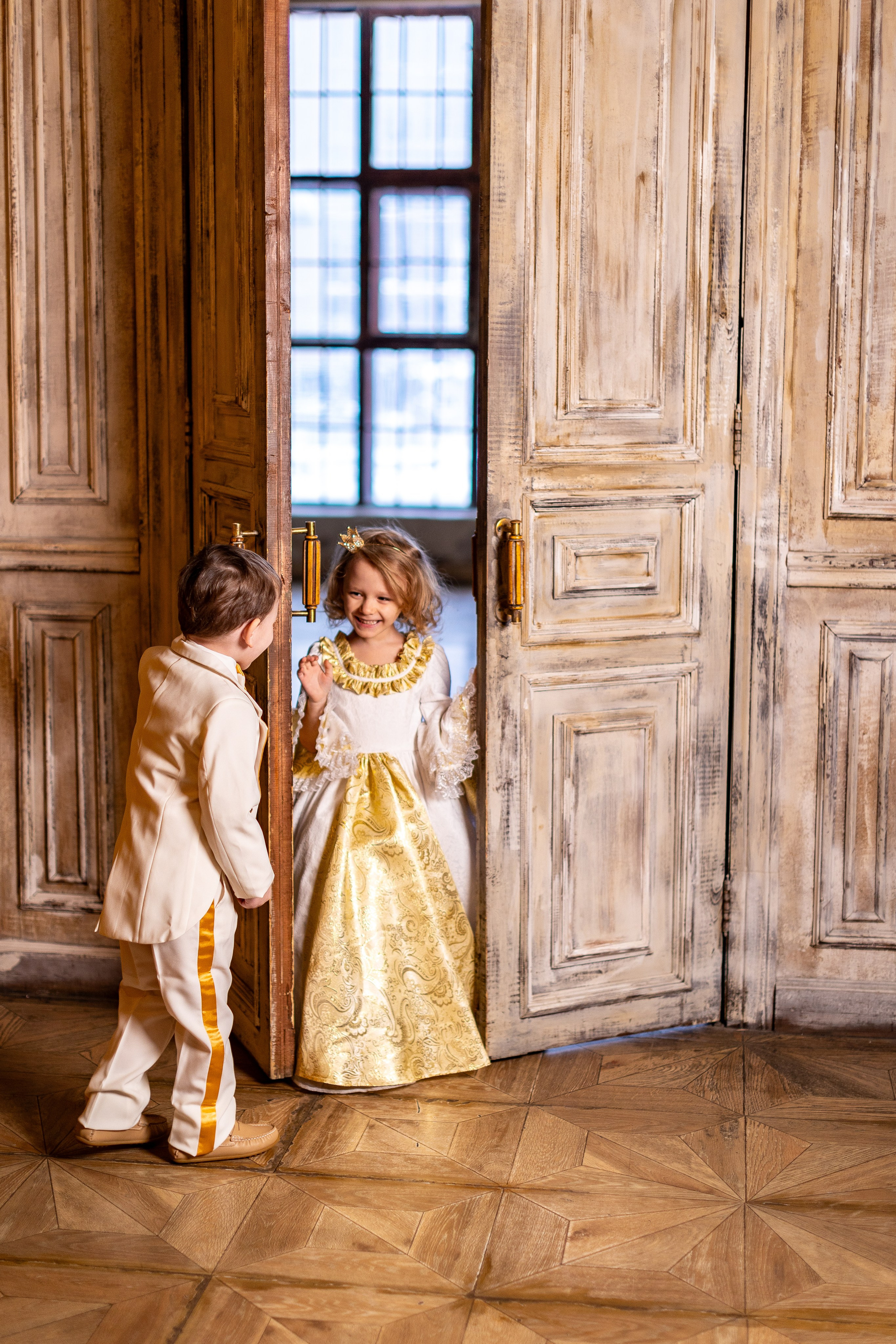 Принц Ярослав и принцесса Анечка. Фото и видео Москва, Московский. Свадебный фотограф, видеограф, фотосессии, видеосъемка