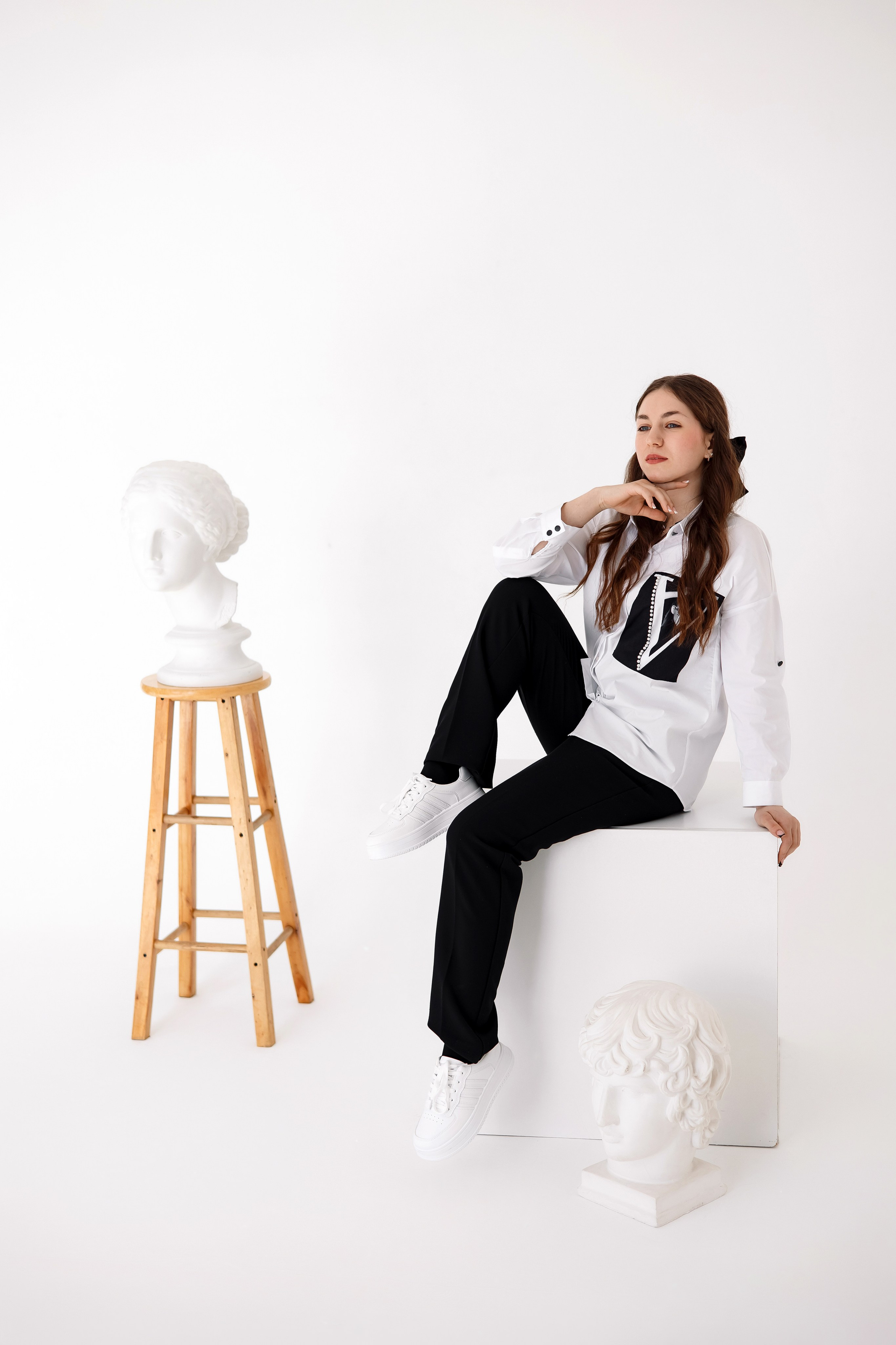 11 класс съемка на циклораме. Фотограф Любовь Корниенко, Примоский край