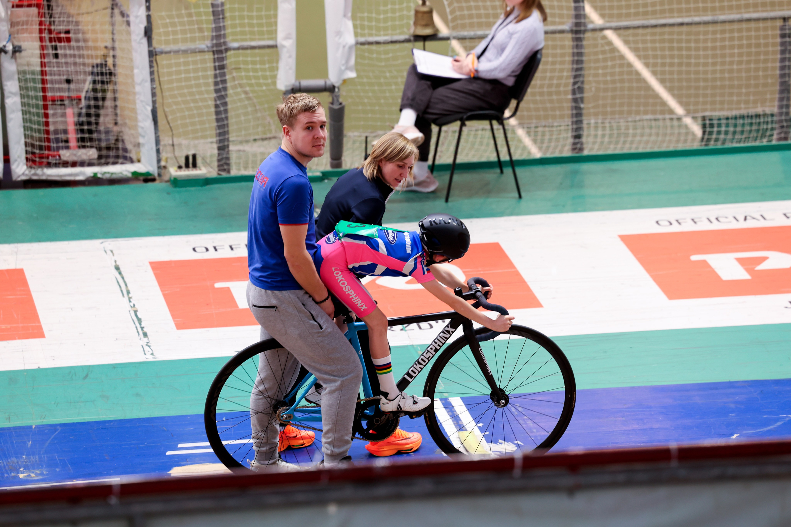 Пятый этап Региональных соревнований по велоспорту на треке (Гит, Скретч) 15.03.2025. Спортивный и репортажный фотограф Антон Тереханов