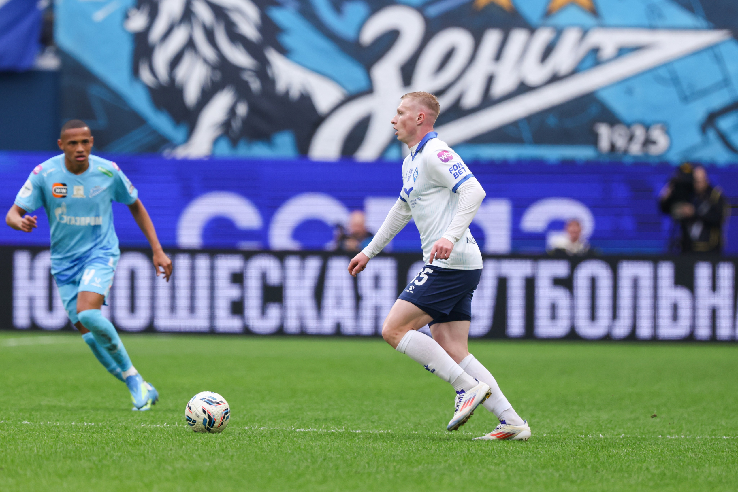 ФК «Зенит» — ФК «Крылья советов». Спортивный и репортажный фотограф Антон Тереханов