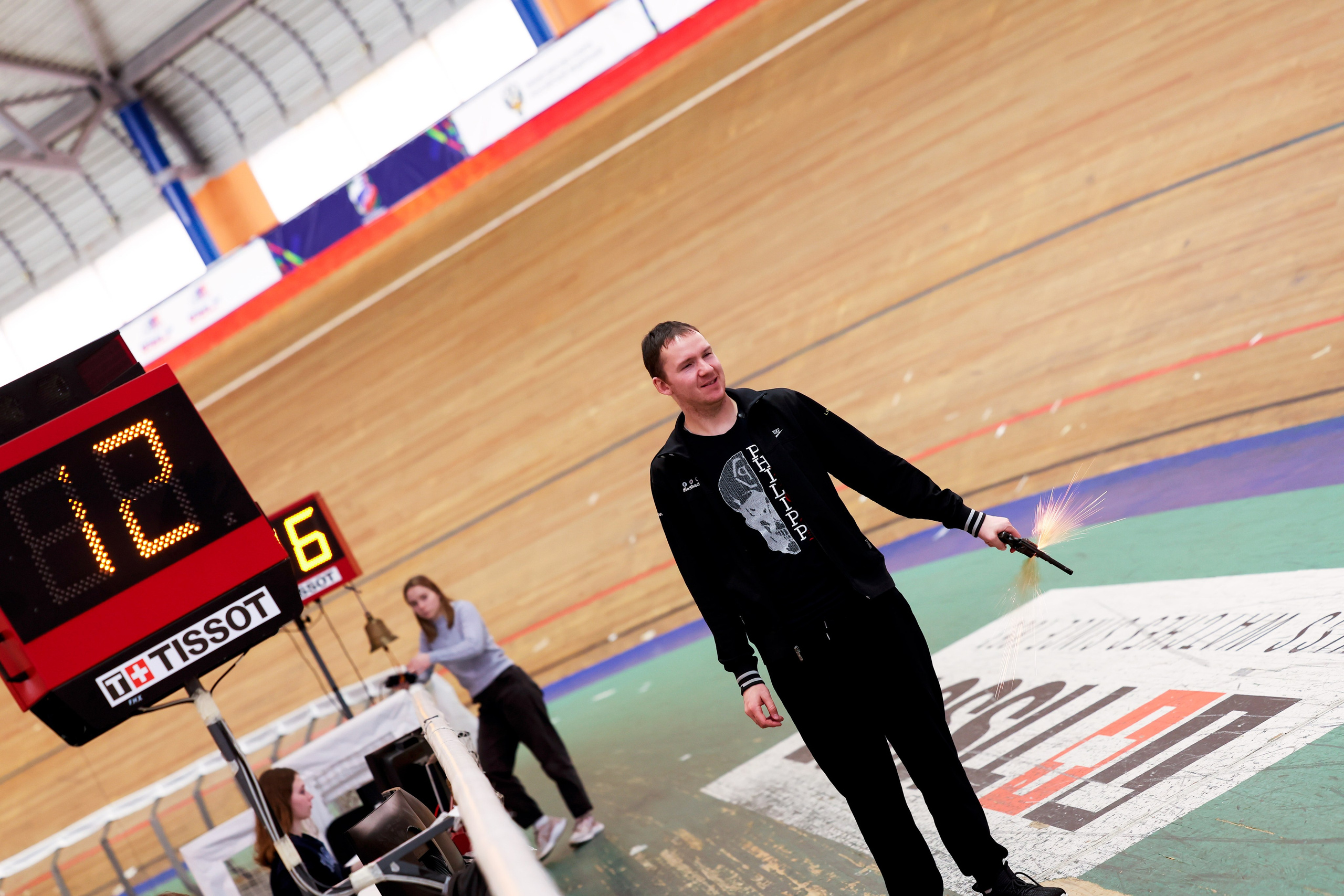 Пятый этап Региональных соревнований по велоспорту на треке (Гит, Скретч) 15.03.2025. Спортивный и репортажный фотограф Антон Тереханов