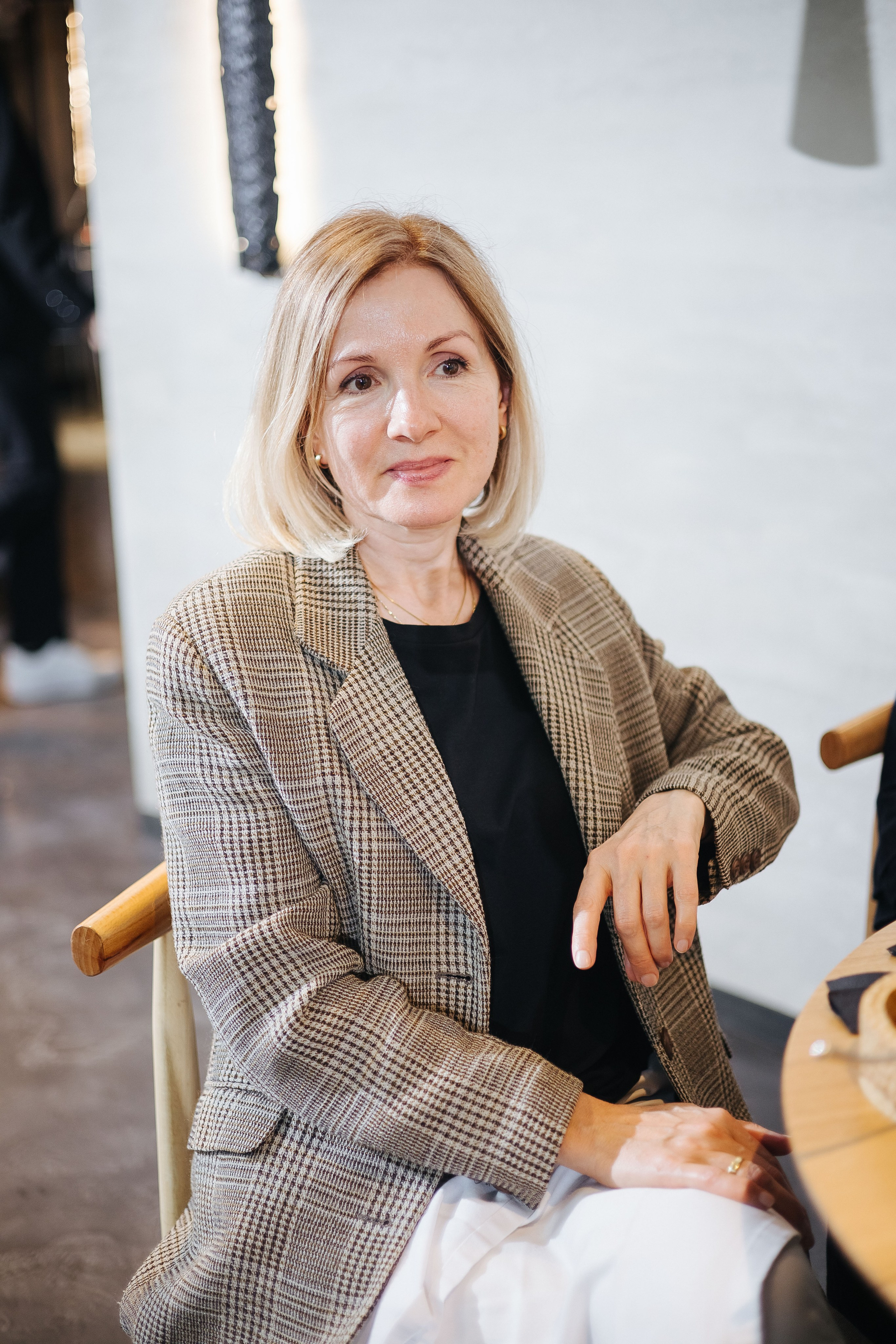 Презентация открытия магазина женской одежды GLVR в ресторане Fresco. Фотограф в Красноярске Надежда Воскресенская