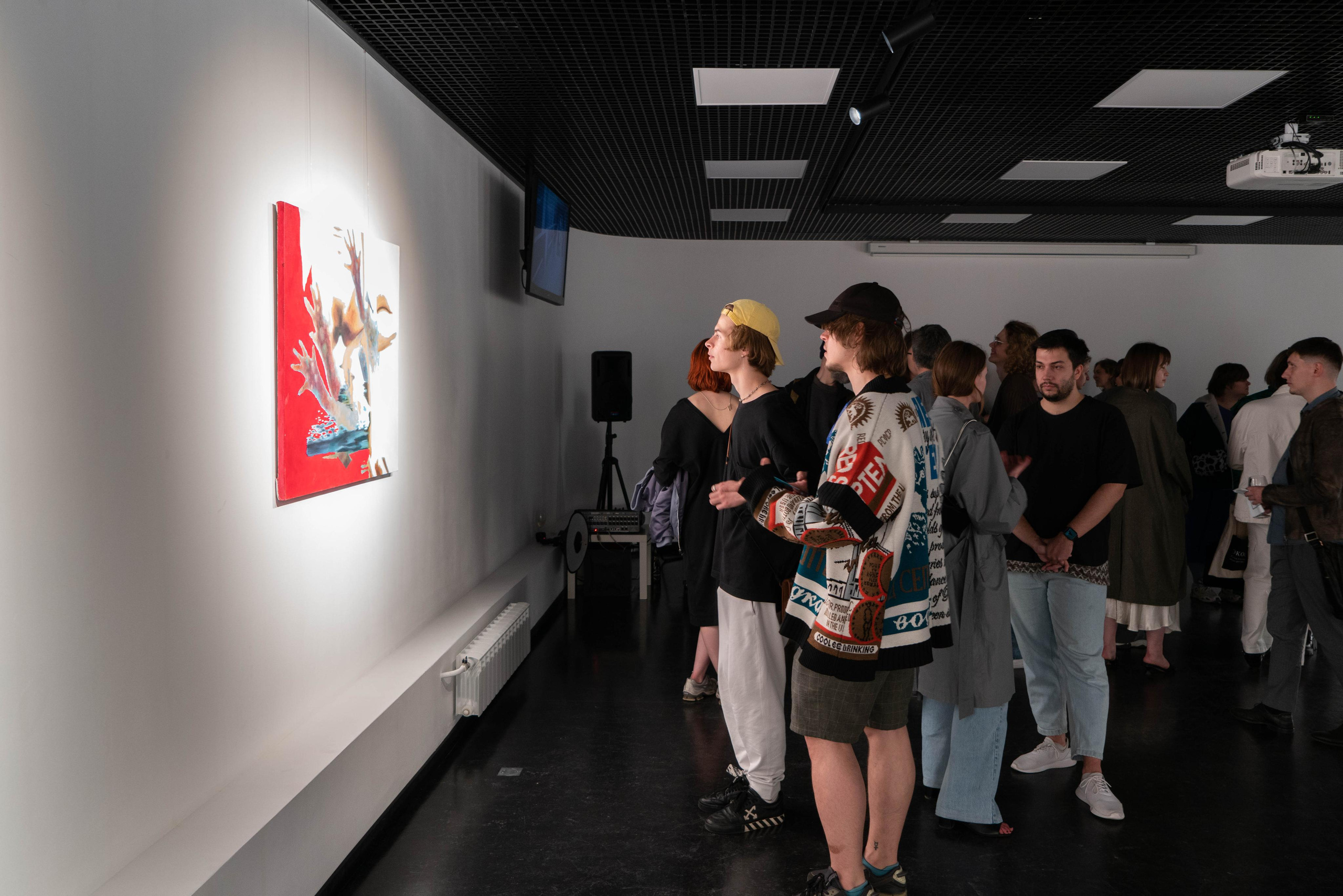 Открытие выставки «Щупальца длиннее ночи». Фотограф Павел Шальнев