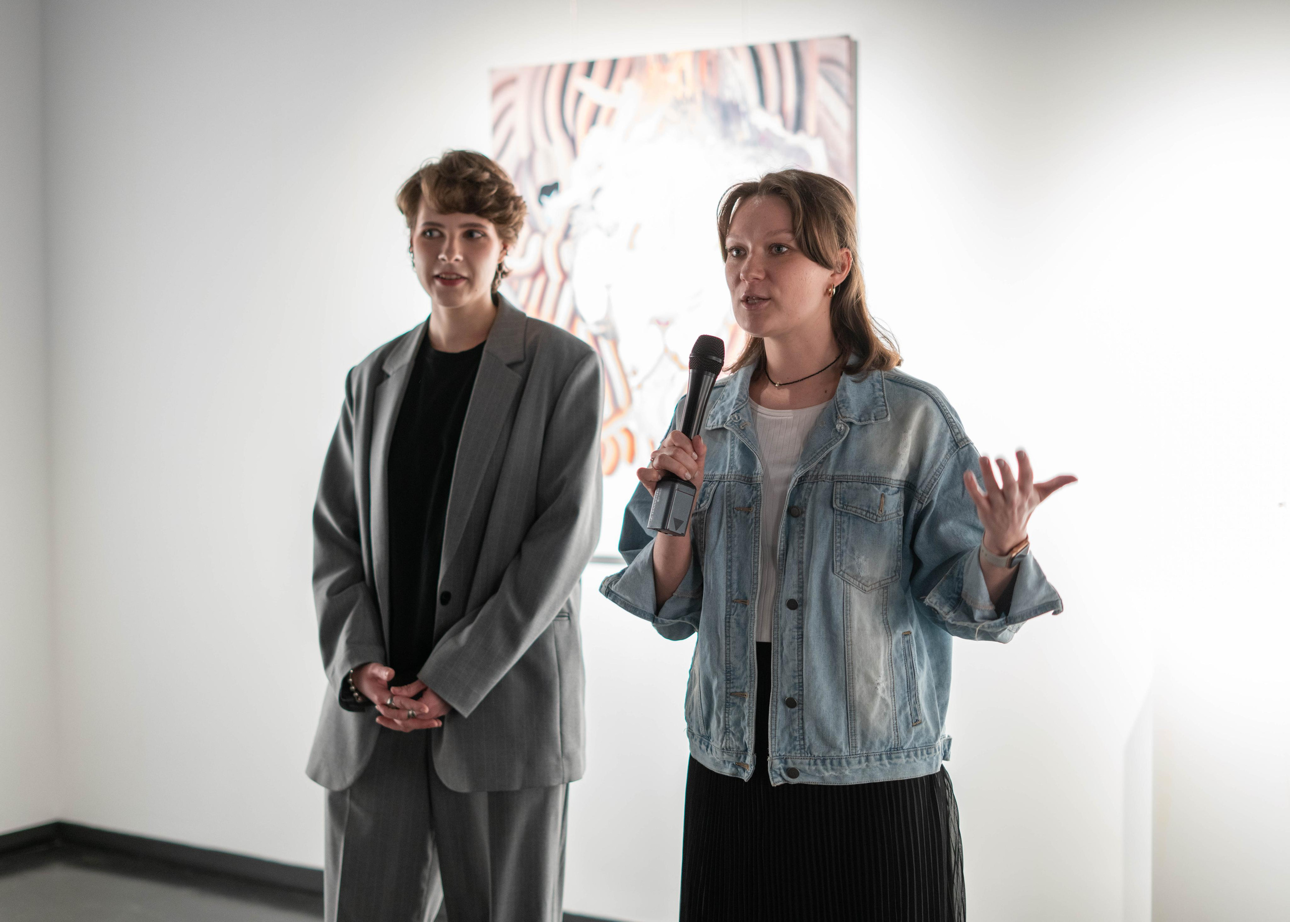 Открытие выставки «Щупальца длиннее ночи». Фотограф Павел Шальнев