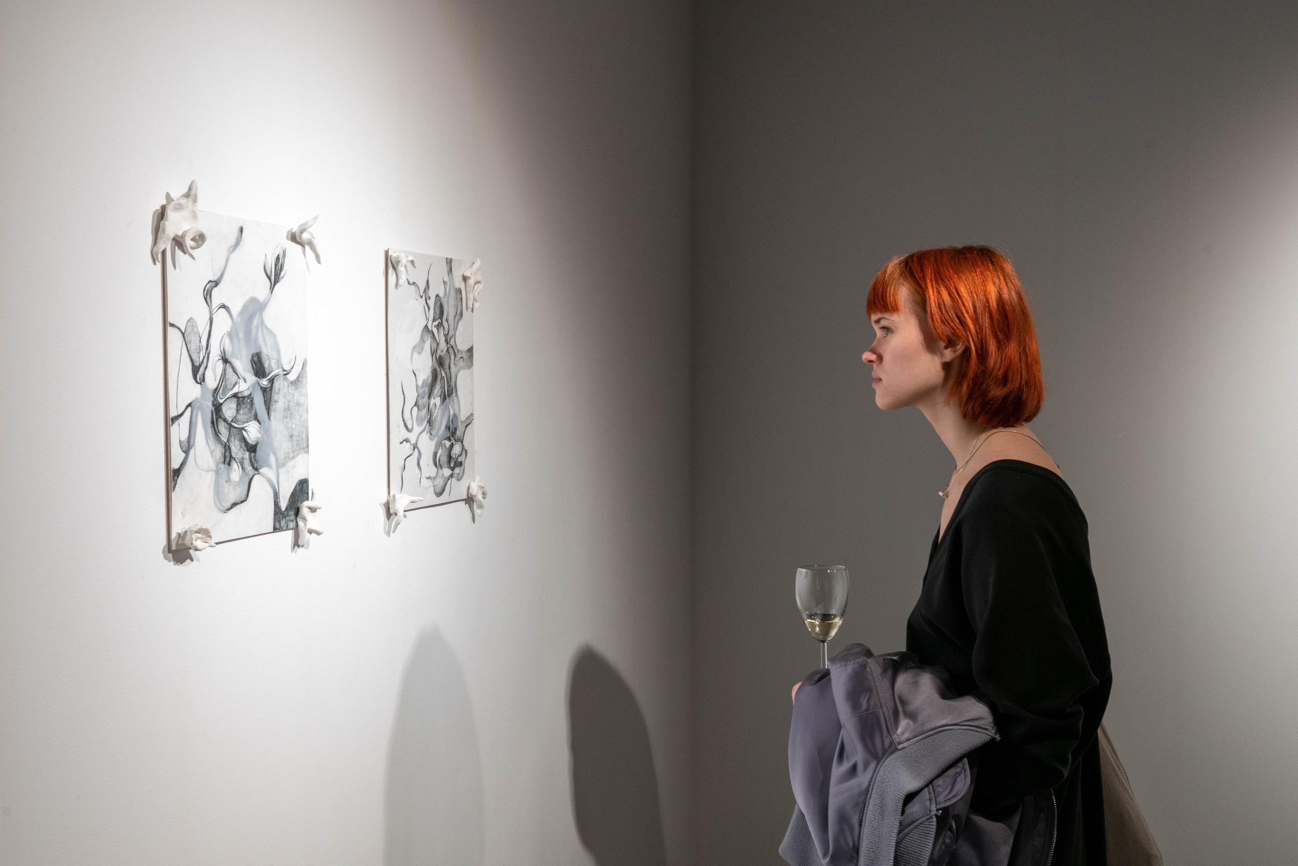 Открытие выставки «Щупальца длиннее ночи». Фотограф Павел Шальнев