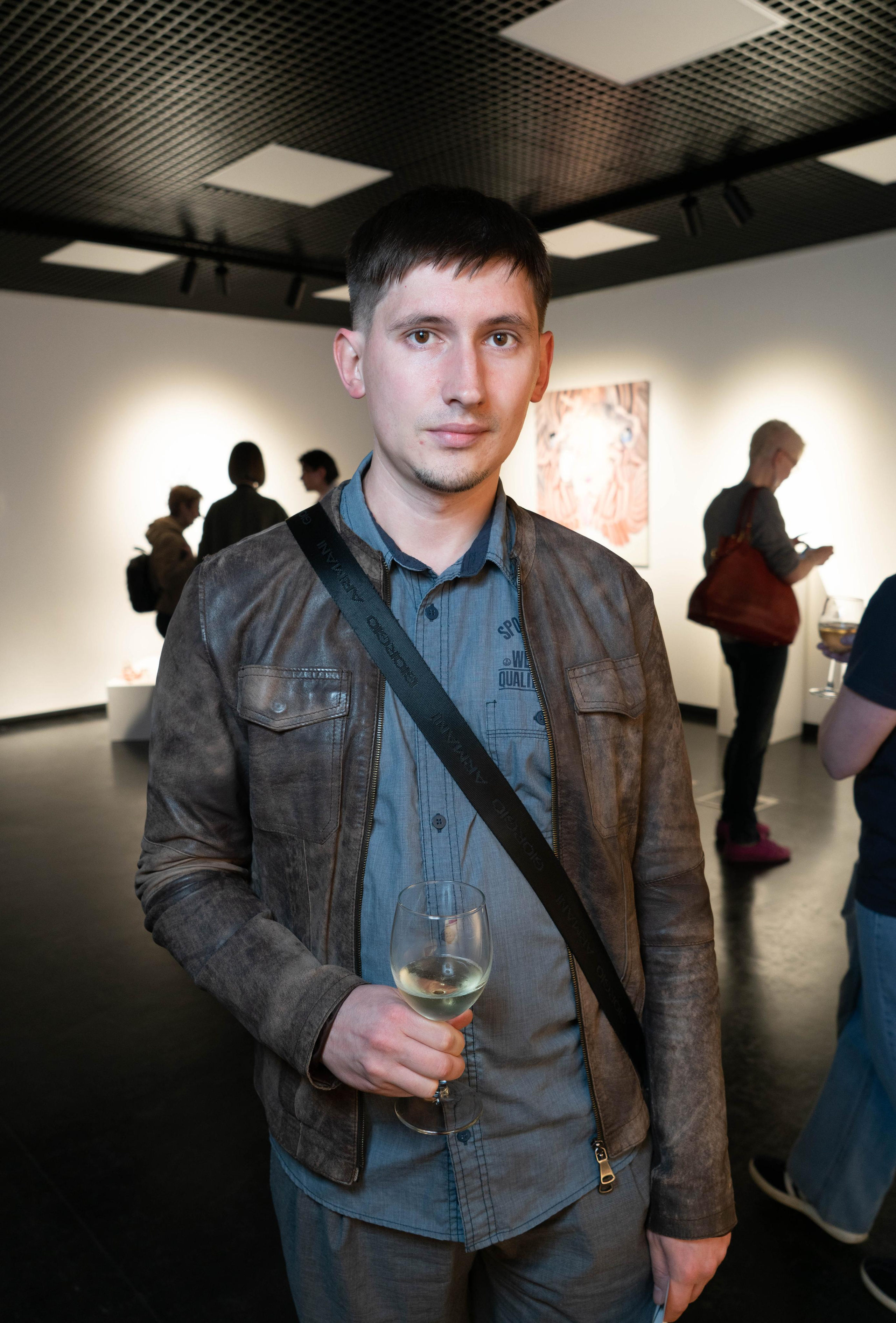 Открытие выставки «Щупальца длиннее ночи». Фотограф Павел Шальнев