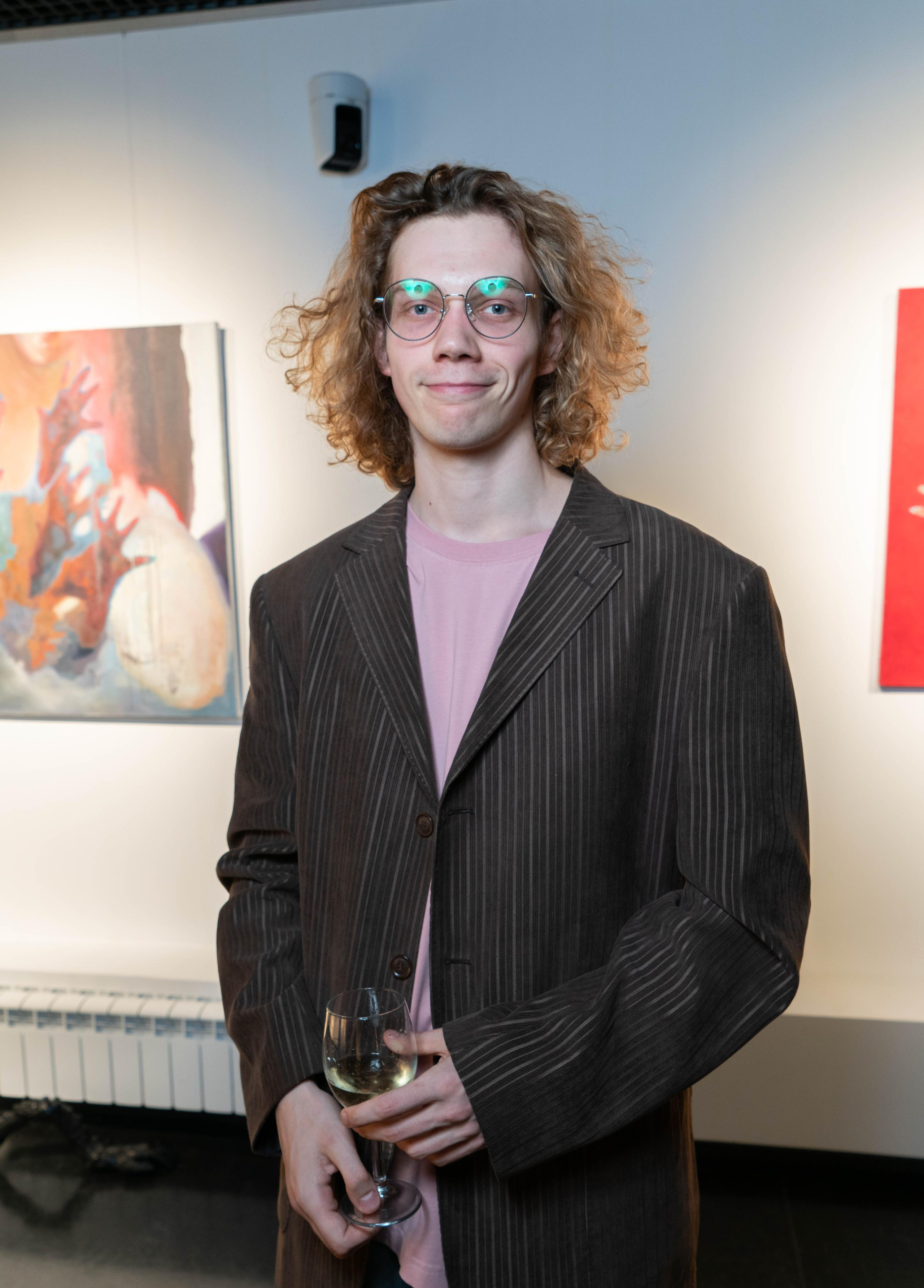 Открытие выставки «Щупальца длиннее ночи». Фотограф Павел Шальнев