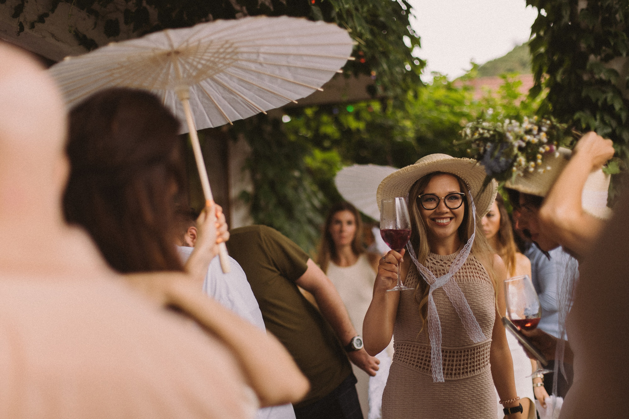 Репортажная фотосессия свадебной вечеринки в Красной поляне. Свадебный, репортажный и портретный фотограф Сочи, Краснодар. Александра Зайцева