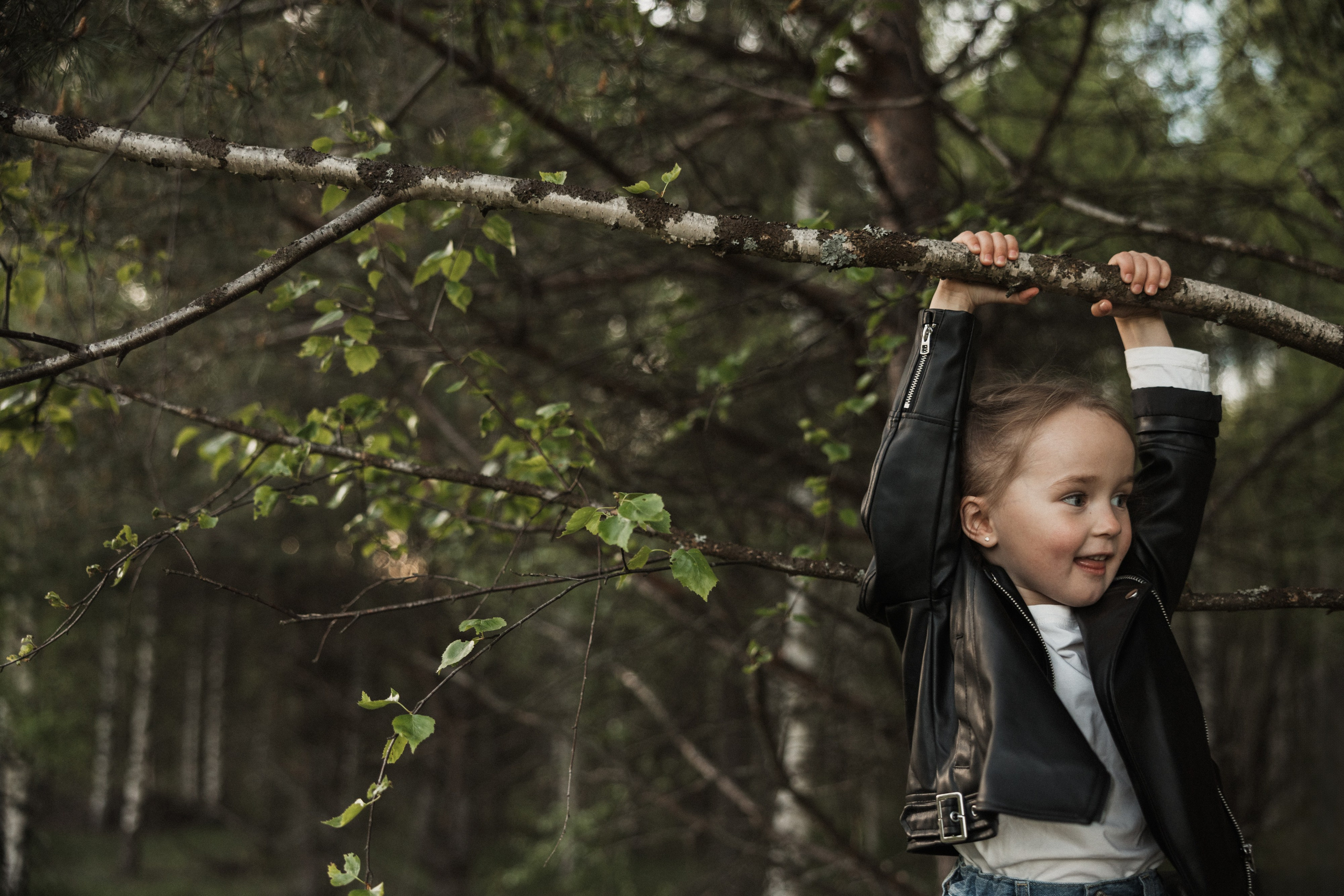 Семейная съёмка с ребенком и воздушным змеем