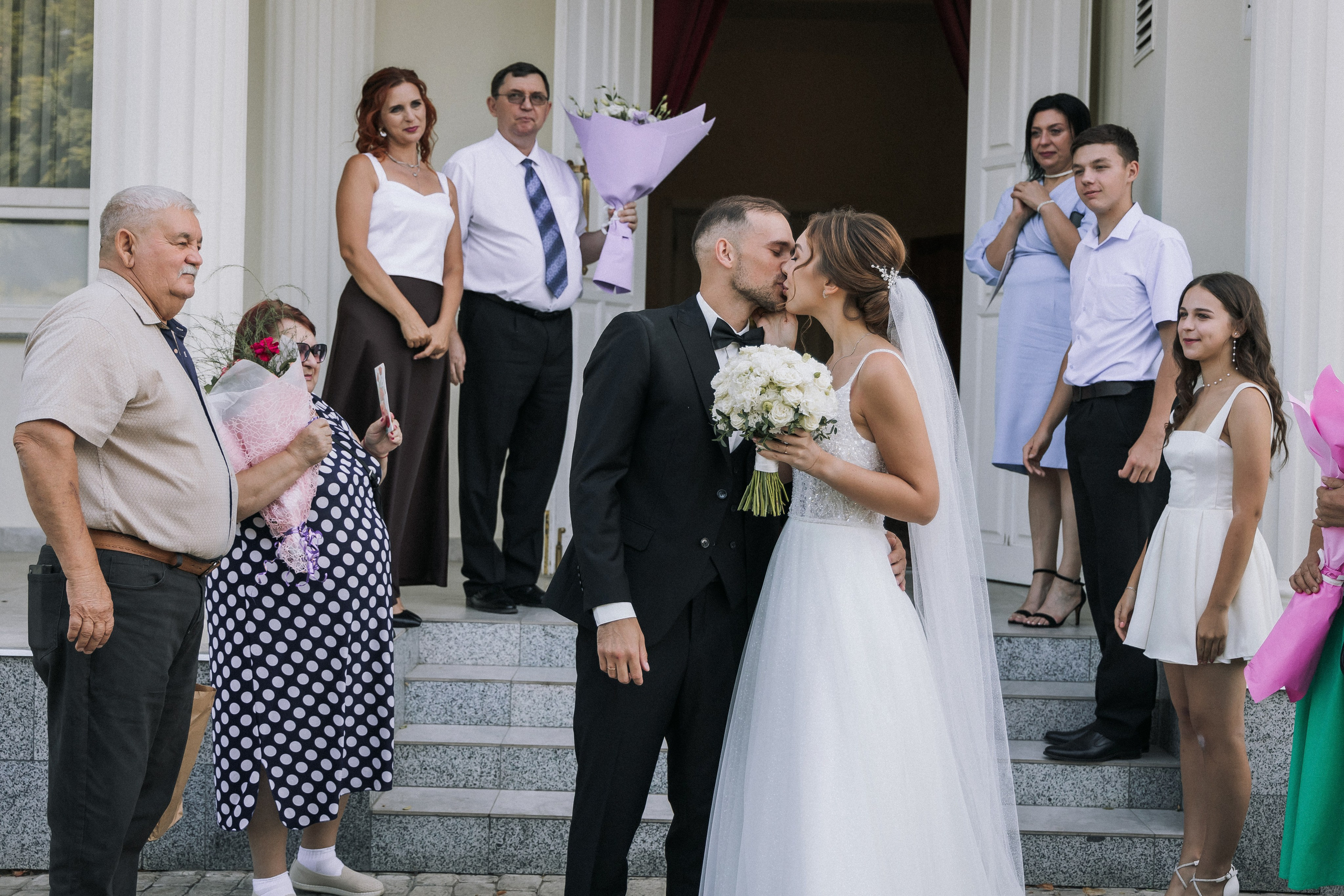 Свадебная прогулка Екатерины и Евгения. Свадебная фотография. Арина Рубах