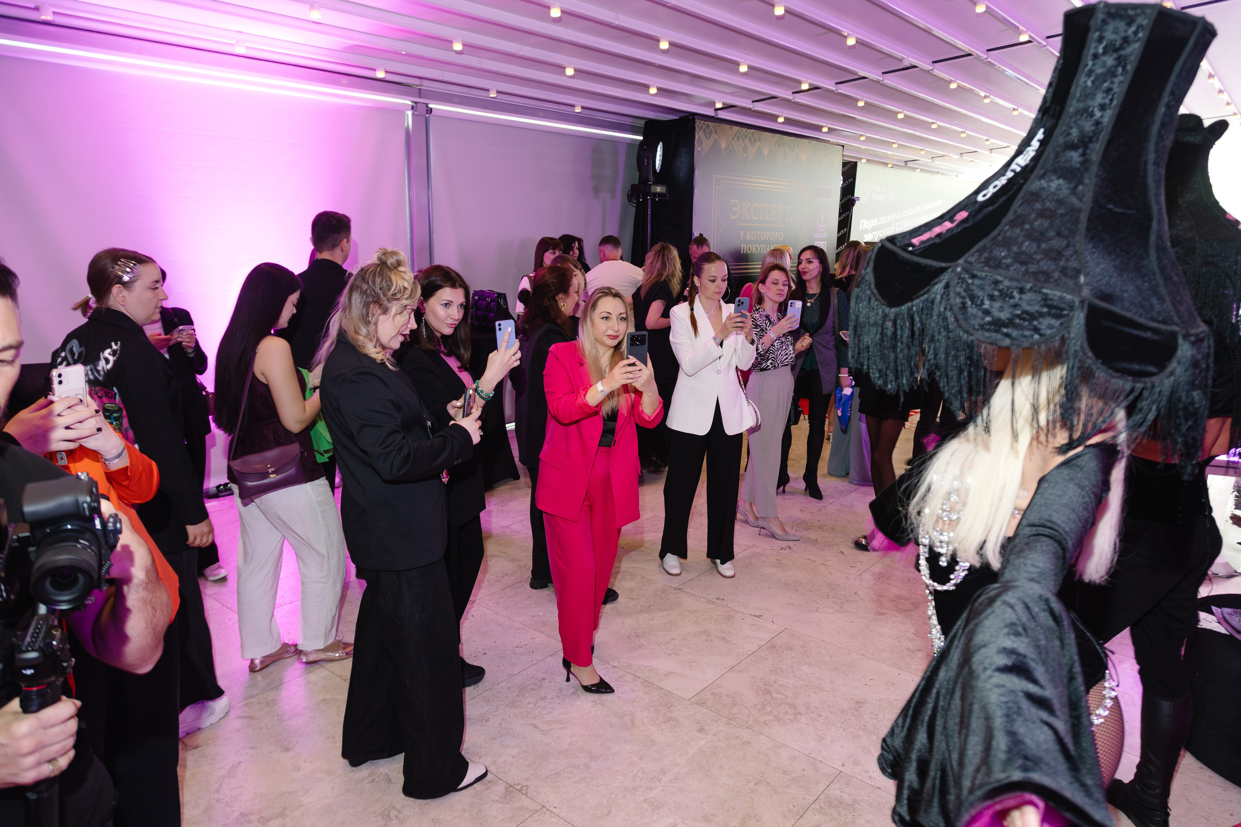 Конференция REELS CONTENT. Артур Иликчян — Wedding & Event фотограф в Краснодаре