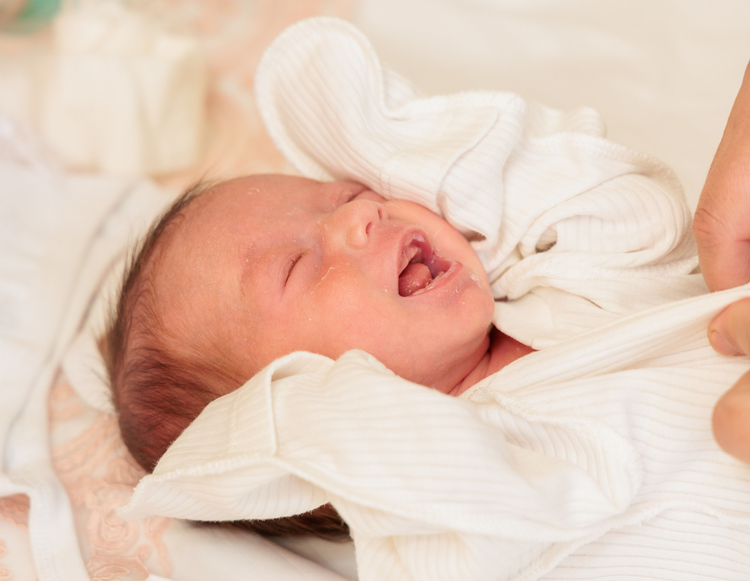 Заказать фотографа на встречу из роддома в Лермонтове.