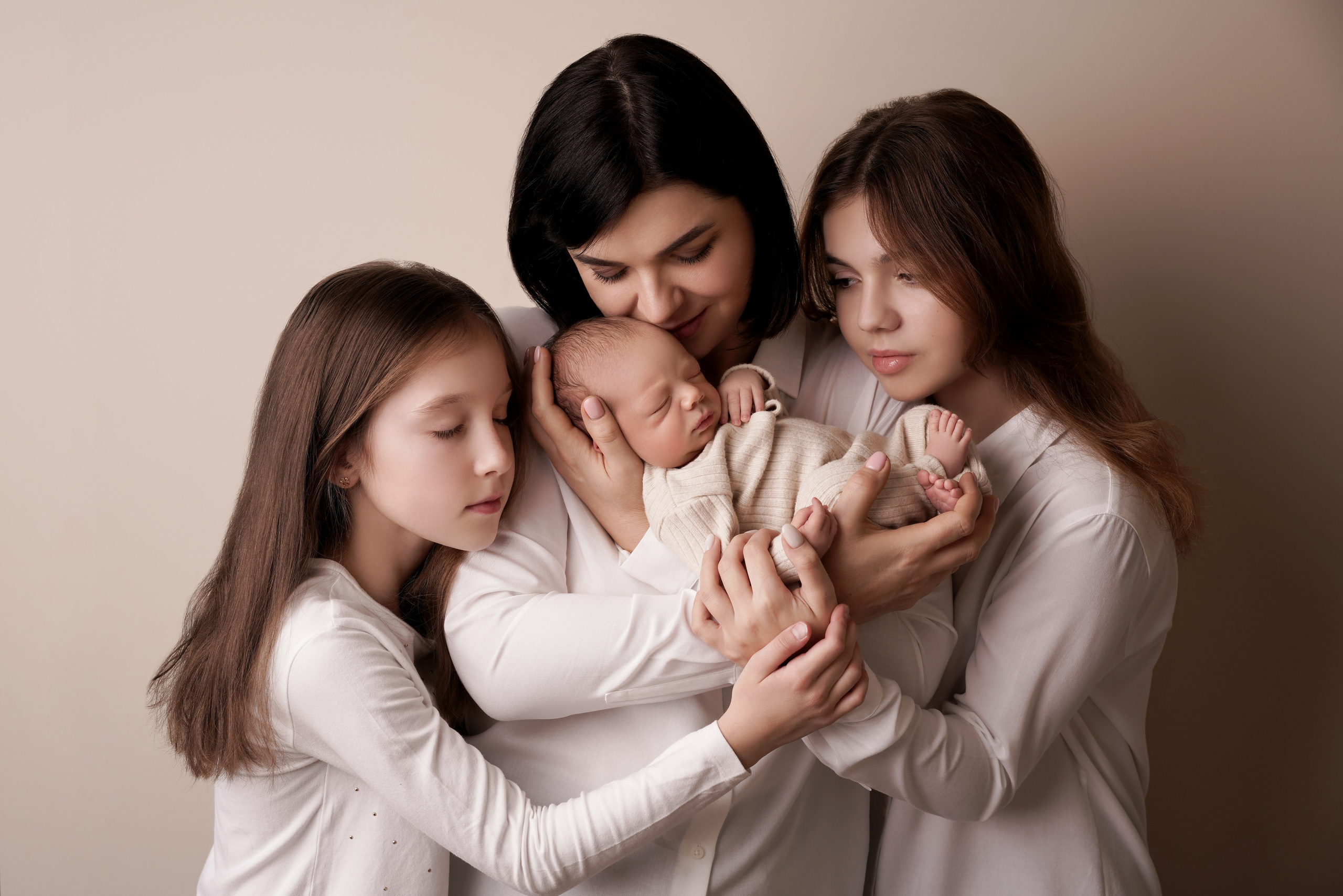 Семейные фотосессии с новорожденными | Трогательные кадры малышей и их близких в Москве и МО. Фотосессия новорожденных в Москве и Московской области | Профессиональный фотограф newborn — Татьяна Иванова