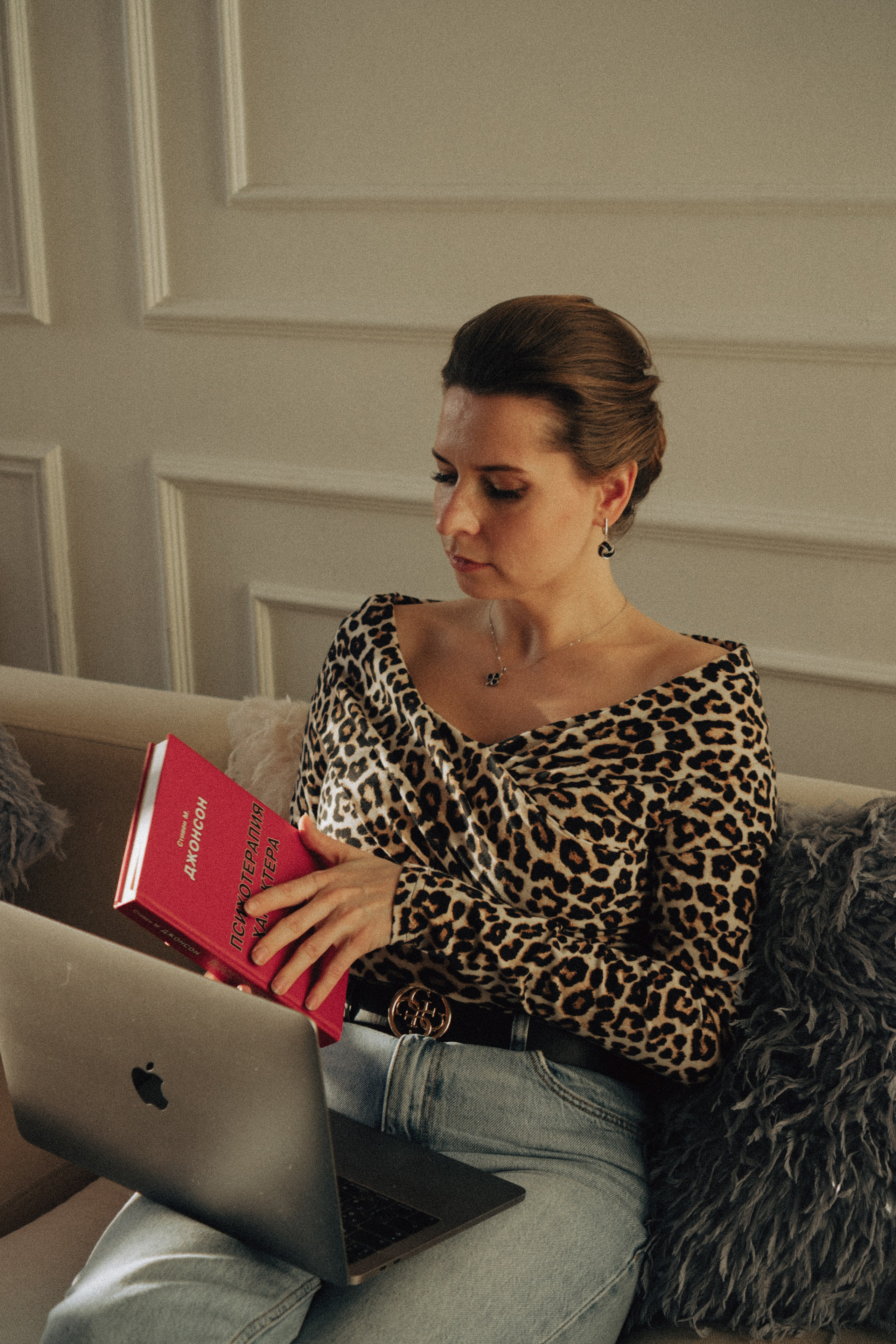 ФОТОСЕСИИЯ В СТУДИИ ДЛЯ ДЕВУШКИ ПСИХОЛОГА. Профессиональный фотограф, Санкт-Петербург — Виктория Богомолова