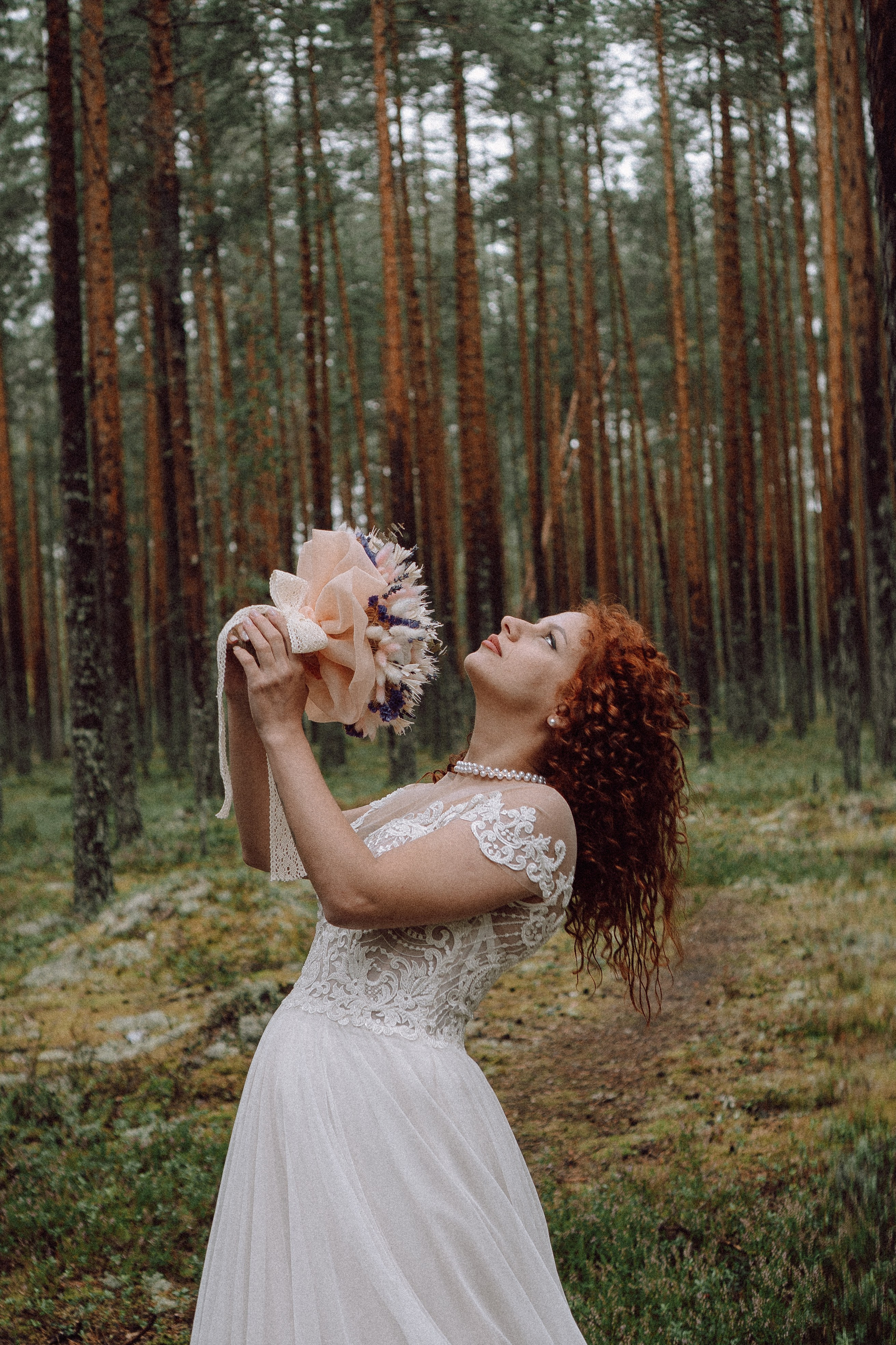 СВАДЕБНАЯ ФОТОСЕССИИЯ ПАРЫ В ГОРОДЕ ПРИОЗЕРСК В СОСНОВОМ ЛЕСУ И С ПИКАПОМ. Профессиональный фотограф, Санкт-Петербург — Виктория Богомолова