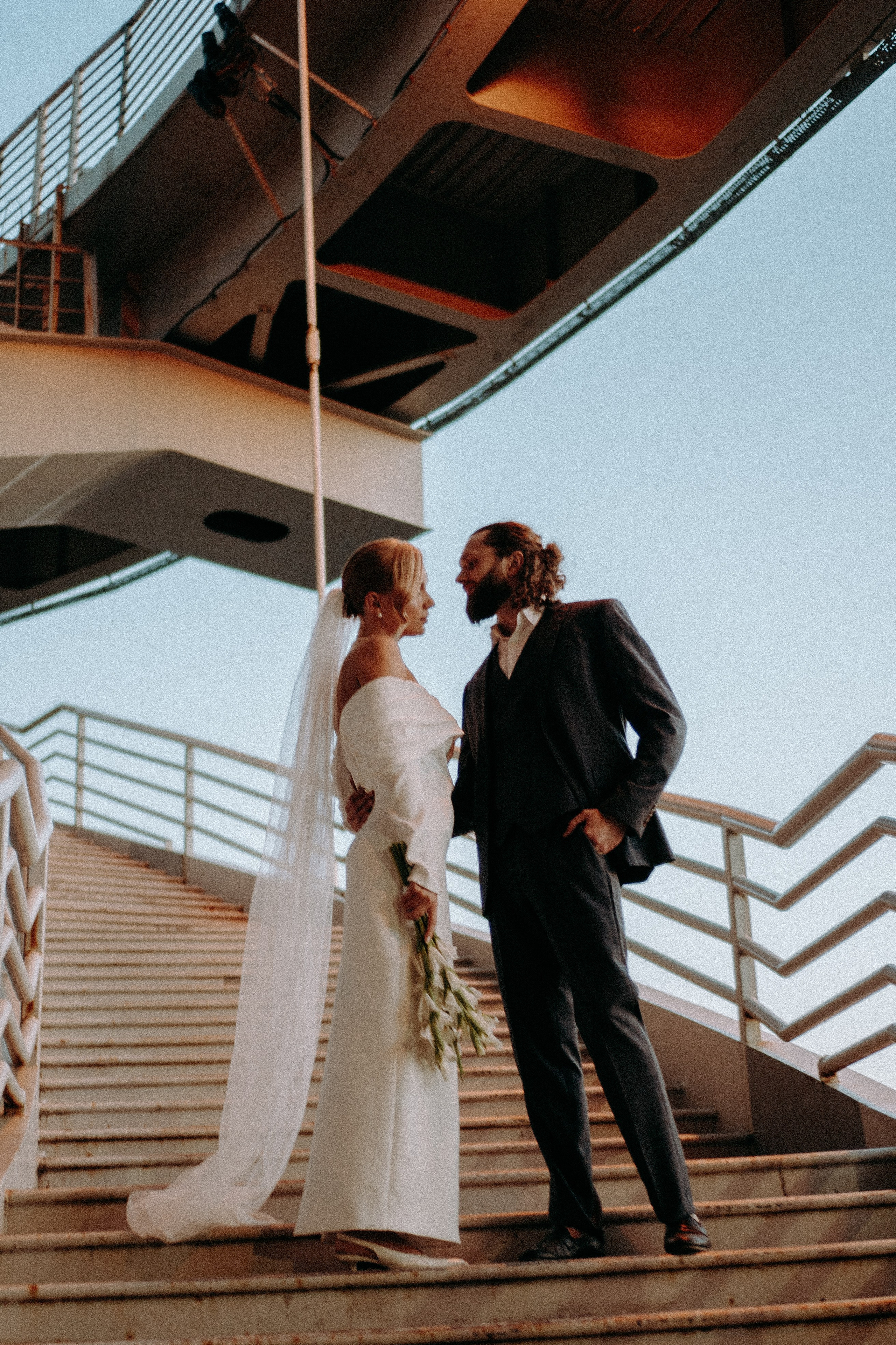 СВАДЕБНАЯ СЬЕМКА ВОЗЛЕ МСОТА БЕТАНКУРА НА КАБРИОЛЕТЕ. Профессиональный фотограф, Санкт-Петербург — Виктория Богомолова