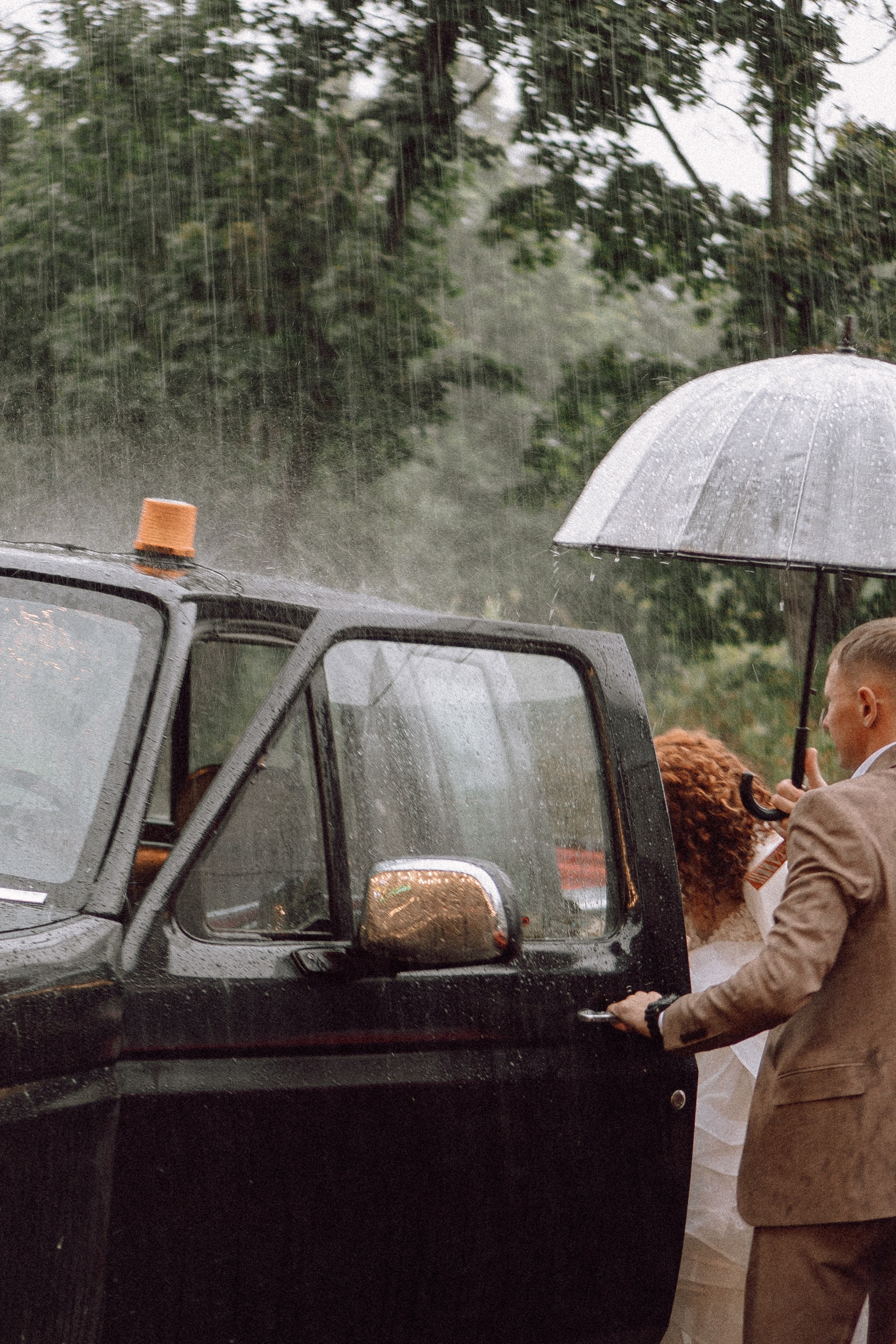 СВАДЕБНАЯ ФОТОСЕССИИЯ ПАРЫ В ГОРОДЕ ПРИОЗЕРСК В СОСНОВОМ ЛЕСУ И С ПИКАПОМ. Профессиональный фотограф, Санкт-Петербург — Виктория Богомолова