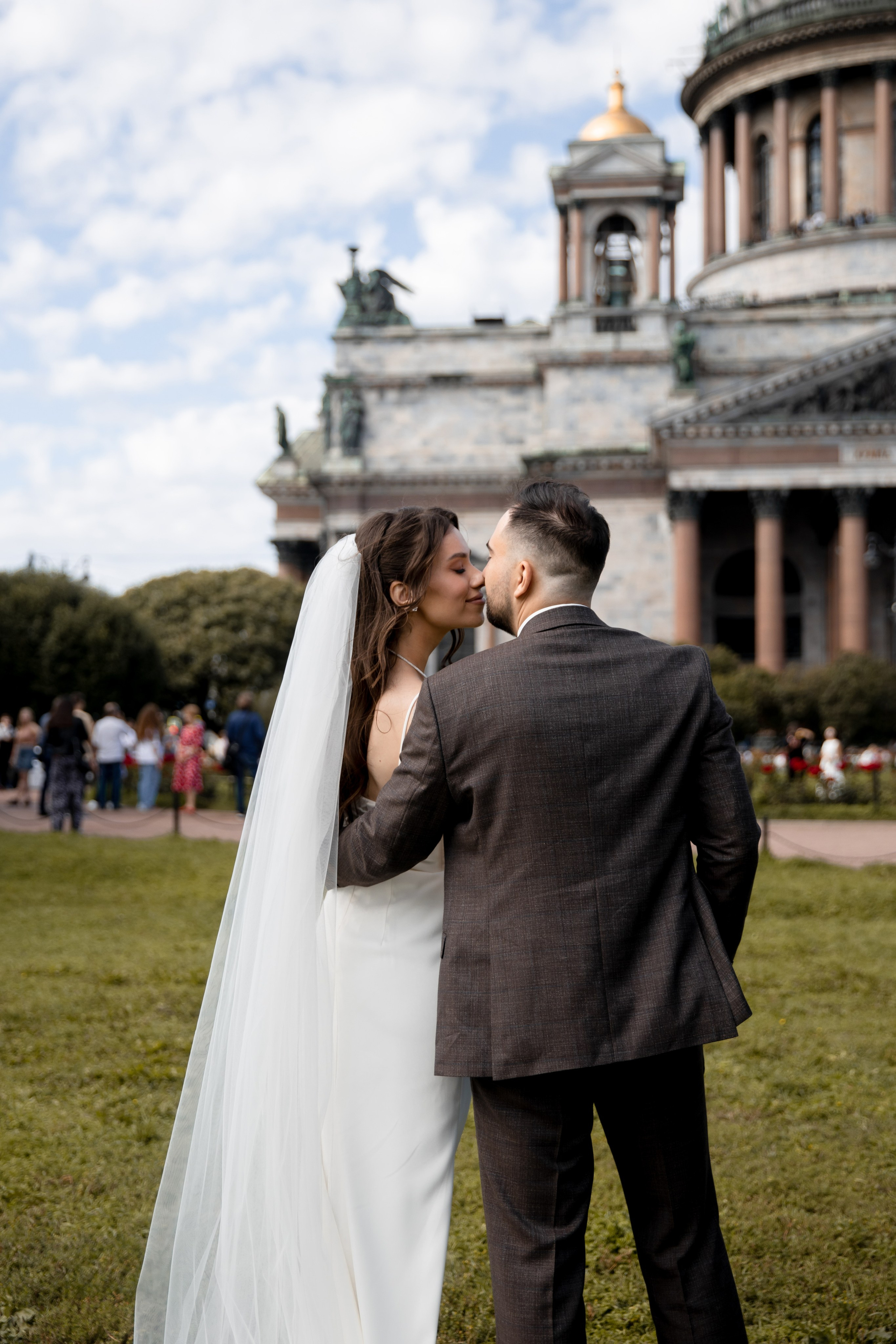 Анна и Александр / Прогулка + ЗАГС. Свадебный и семейный фотограф в Москве Диана Левченко