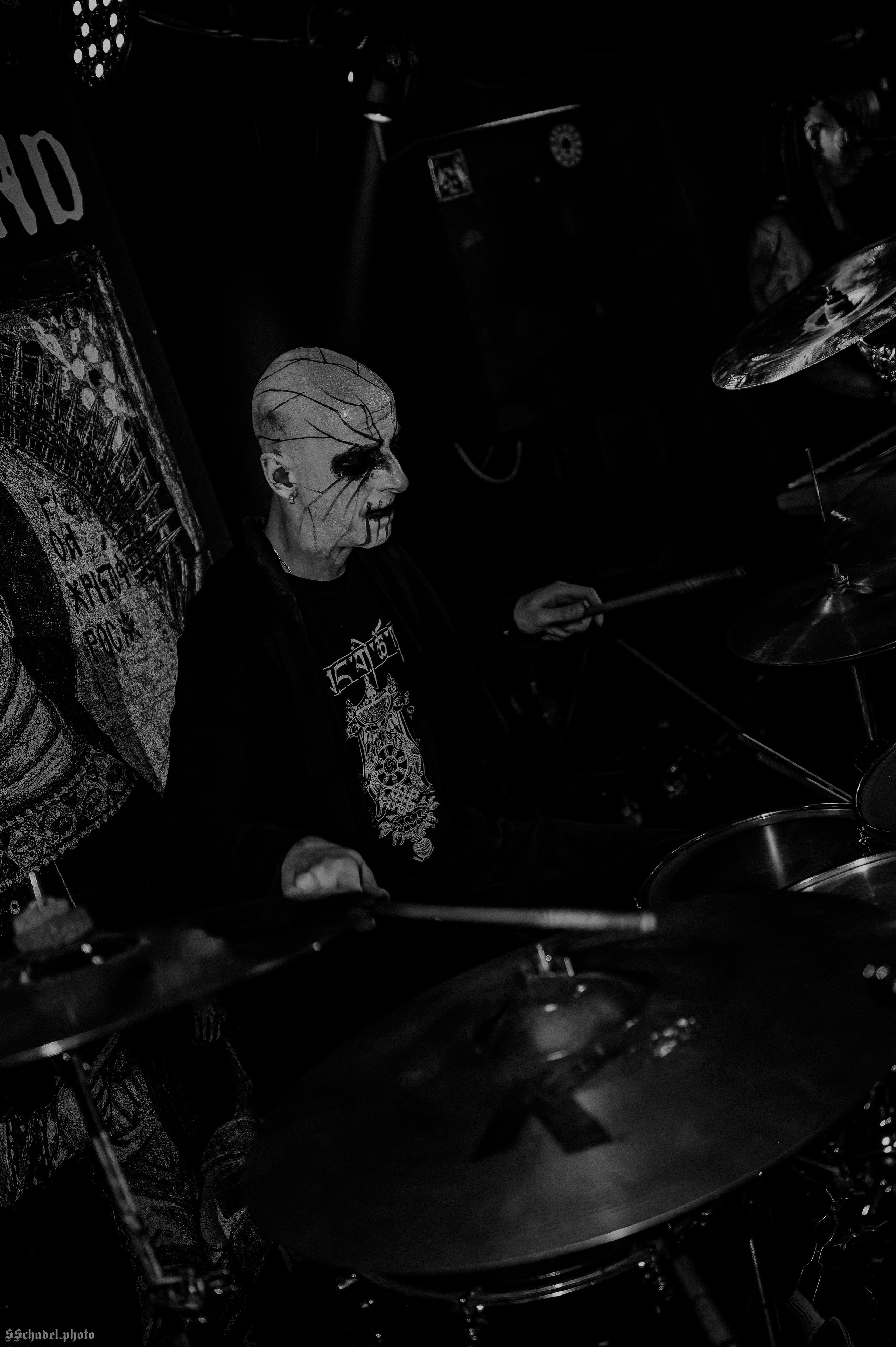 Frostlagte Måne 18.10.25. We will make everything metal!