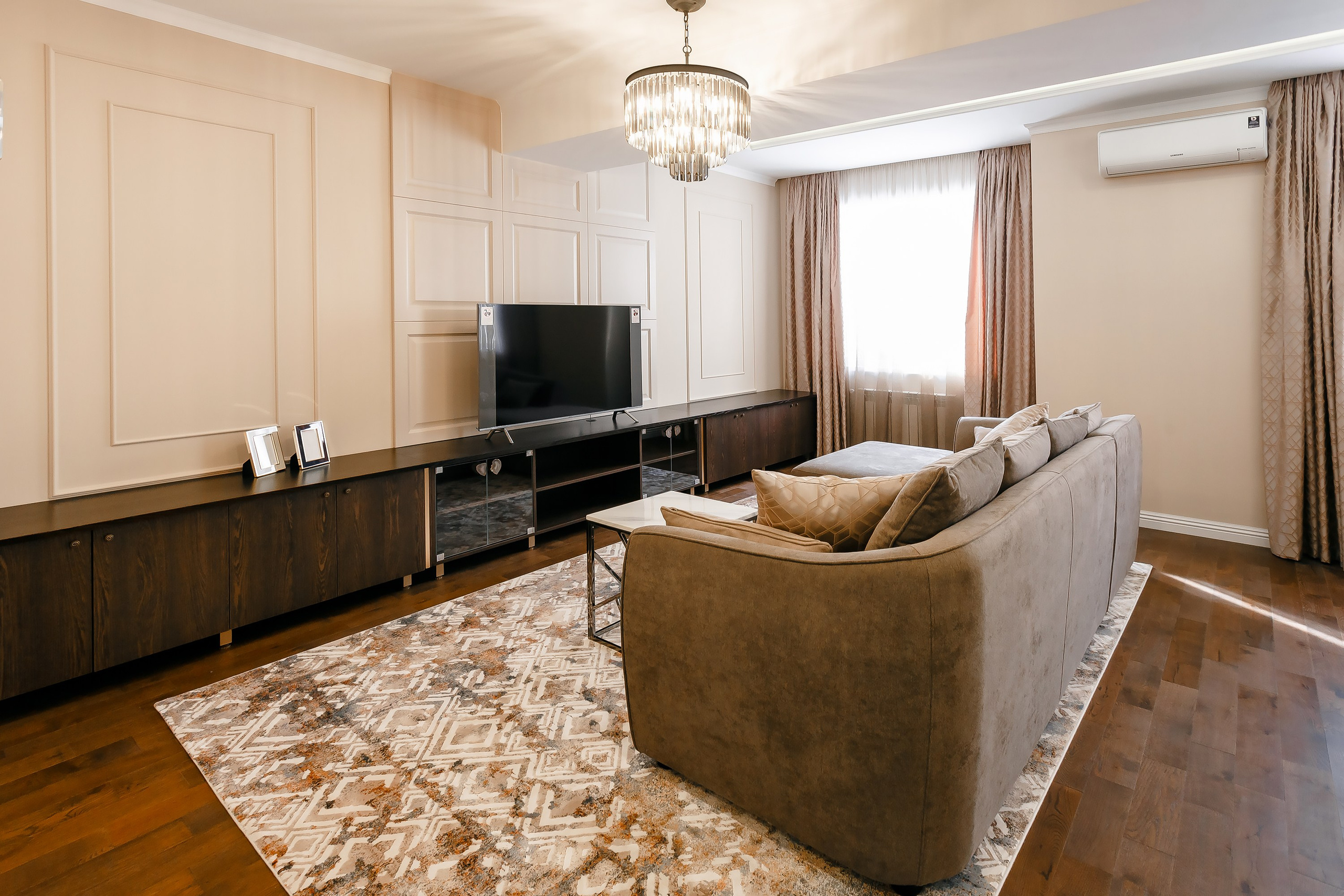 Central interior. Репортажный фотограф в Алмате Чумаков Георгий