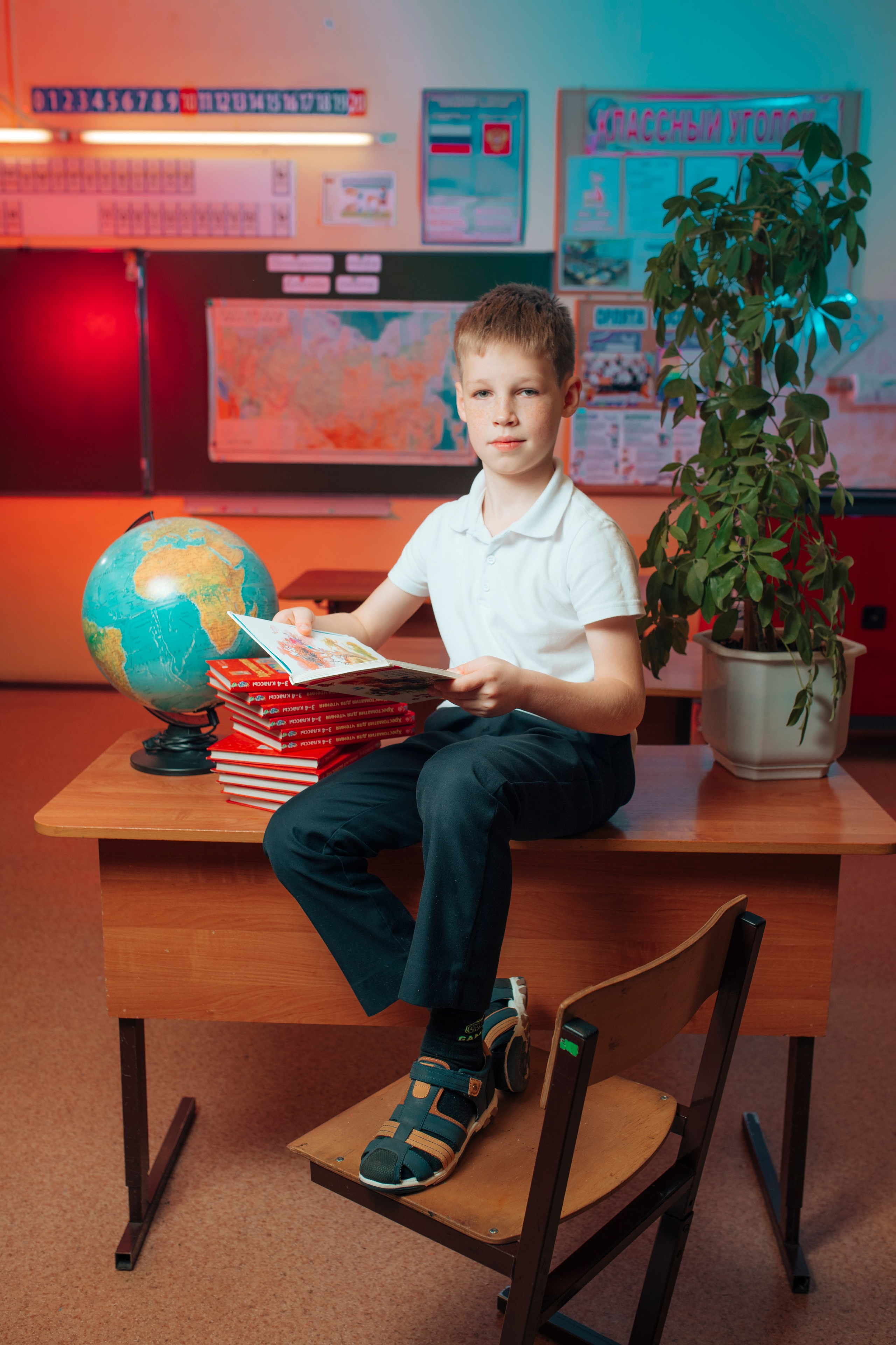 Школьные альбомы. Фотограф Алла Елисеева