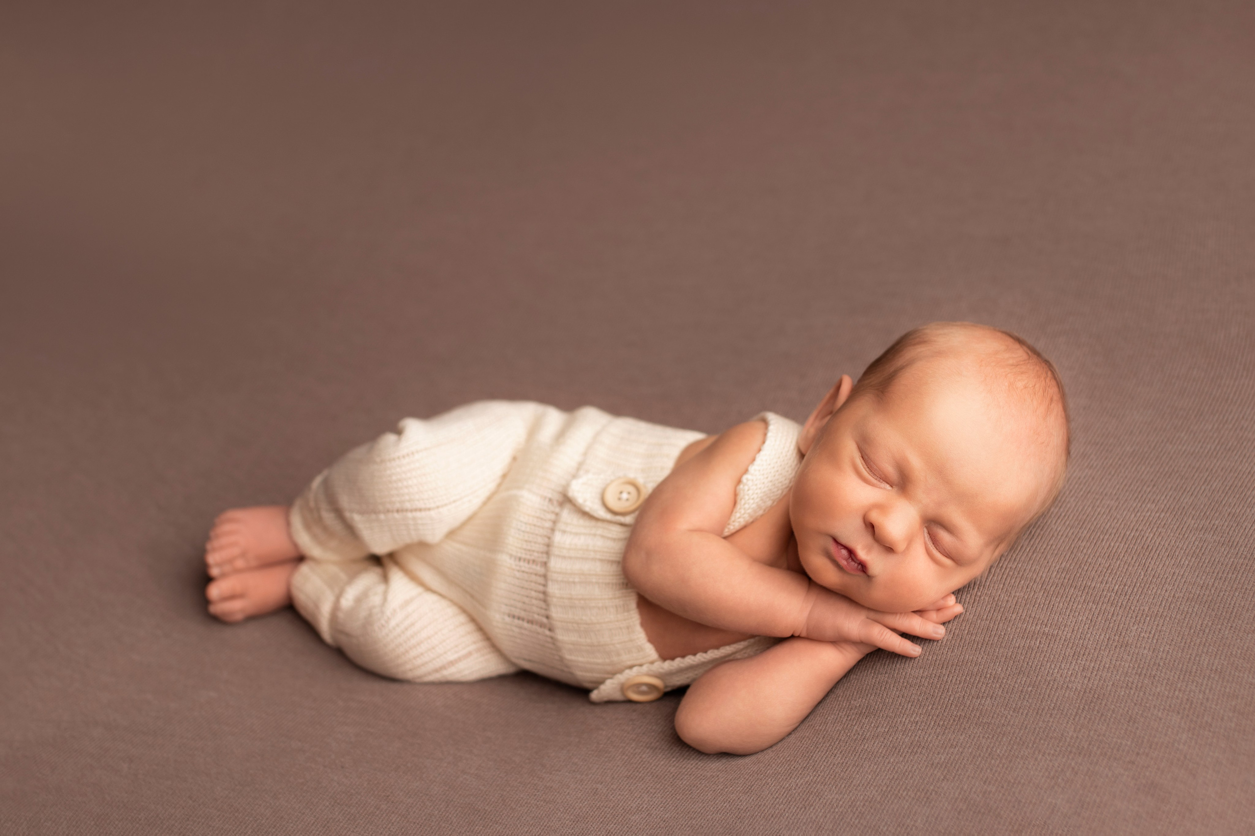 Красивые фотографии малышей у Вас дома. Фотограф новорождённых в Санкт-Петербурге Лилия Яковлева