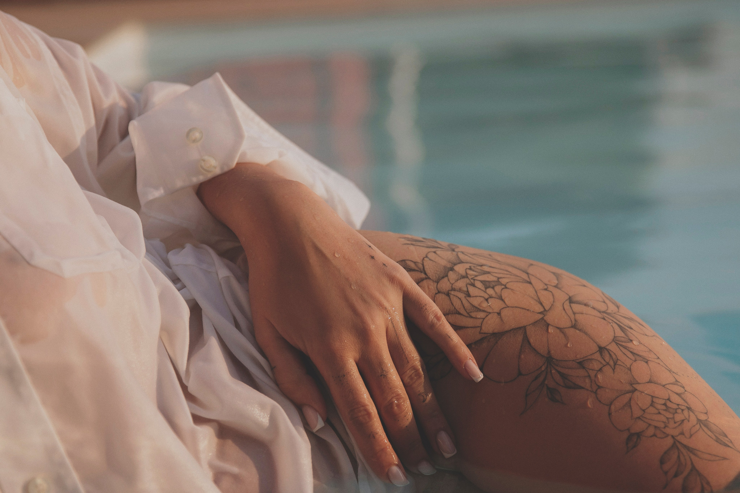 Бассейн. Инна и Валерия. Свадебный и семейный фотограф Колоскова Мария (Сочи и весь мир)