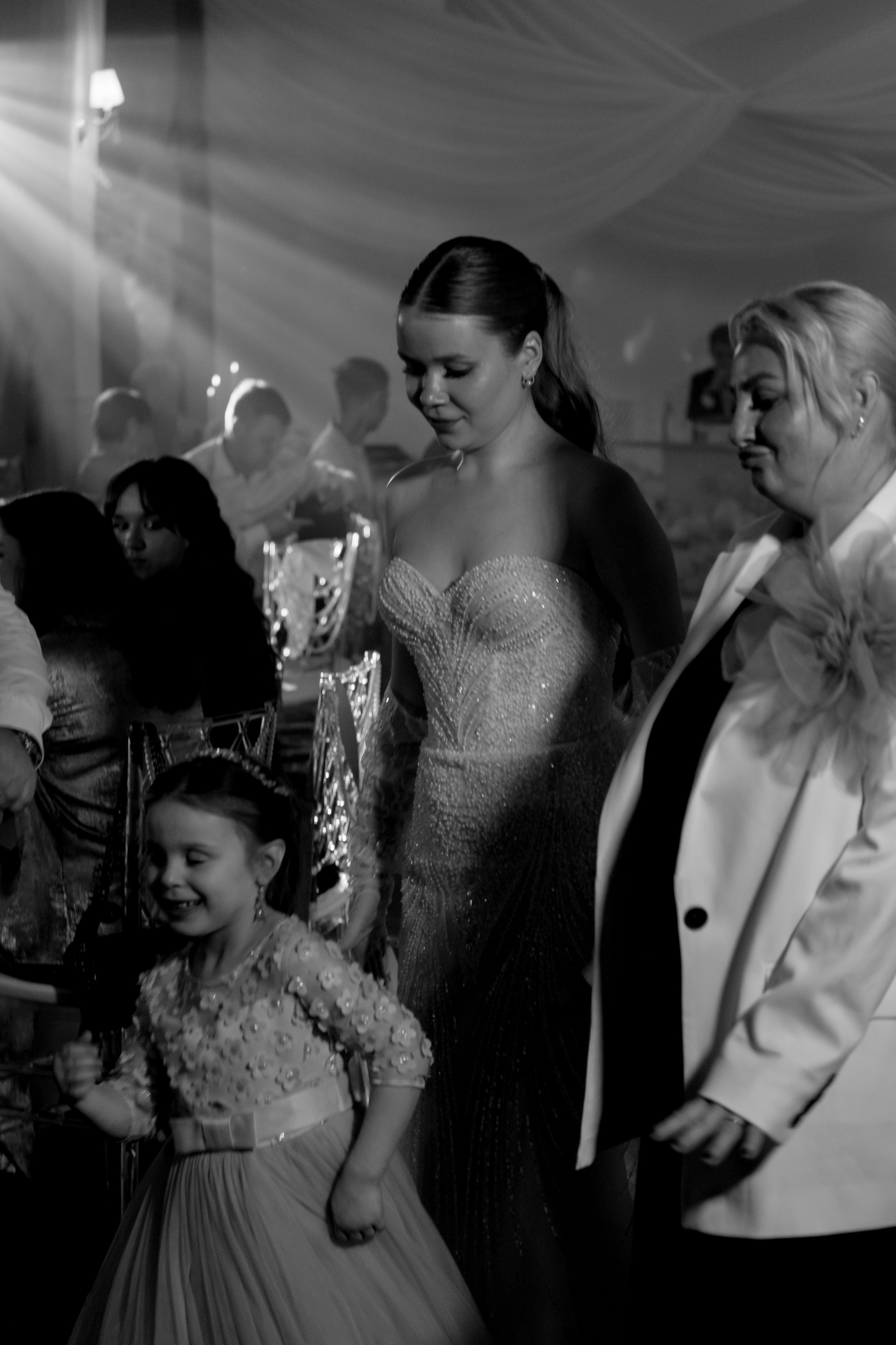 СВАДЕБНЫЙ БАНКЕТ (СНЯТО В СИБИРЕ В НИЖНЕВАРТОВСКЕ). Профессиональный фотограф, Санкт-Петербург — Виктория Богомолова